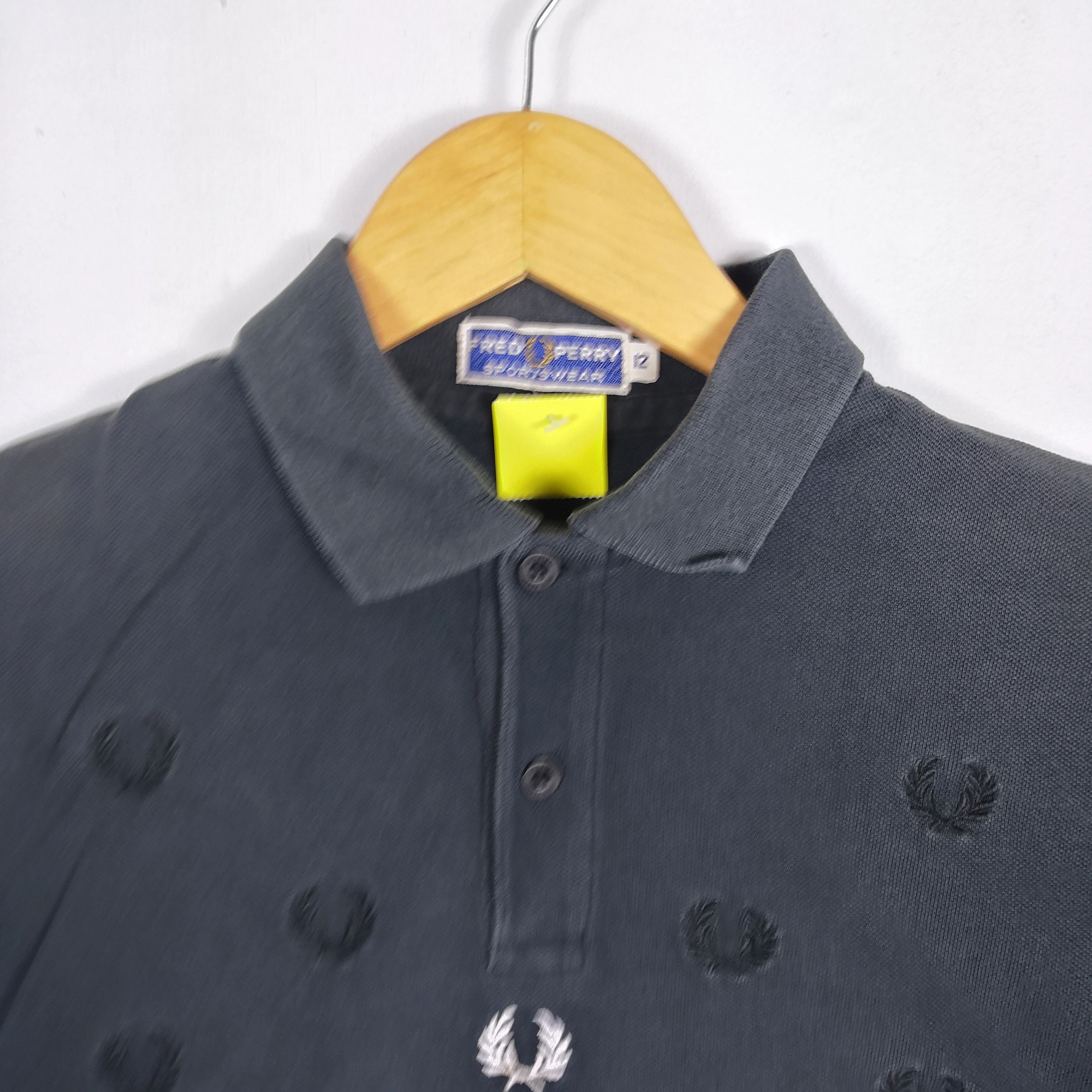 Fred Perry Vintage Fred Perry T-Shirt Multi Logo Polo's Tees | BS18345. Size US S / EU 44-46 / 1 - 3 Thumbnail