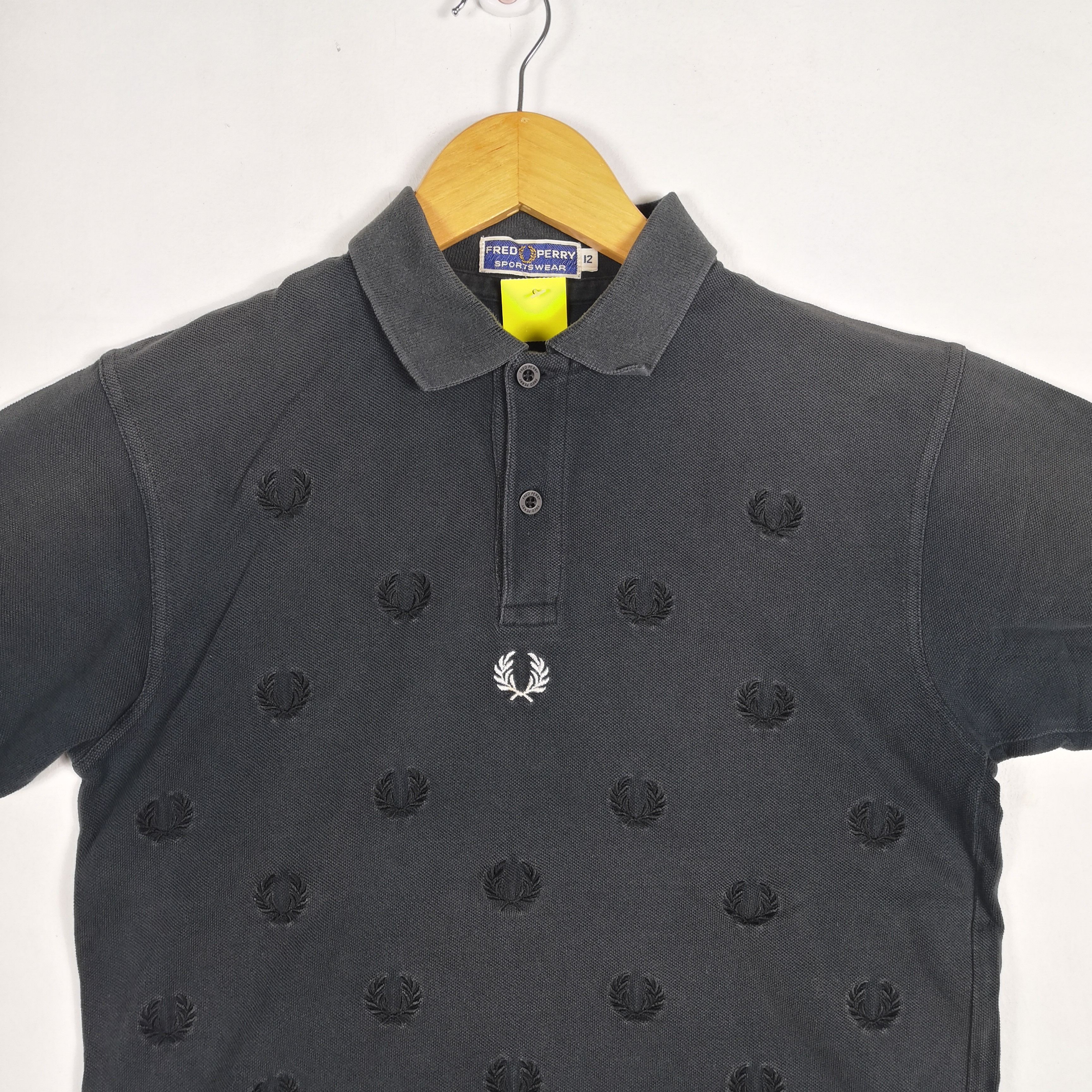 Fred Perry Vintage Fred Perry T-Shirt Multi Logo Polo's Tees | BS18345. Size US S / EU 44-46 / 1 - 2 Thumbnail