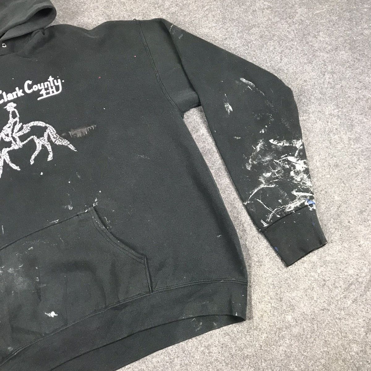 Vintage 🔥distressed painting hoodie Pride in Clark County🔥 Size US XXL / EU 58 / 5 - 6 Thumbnail