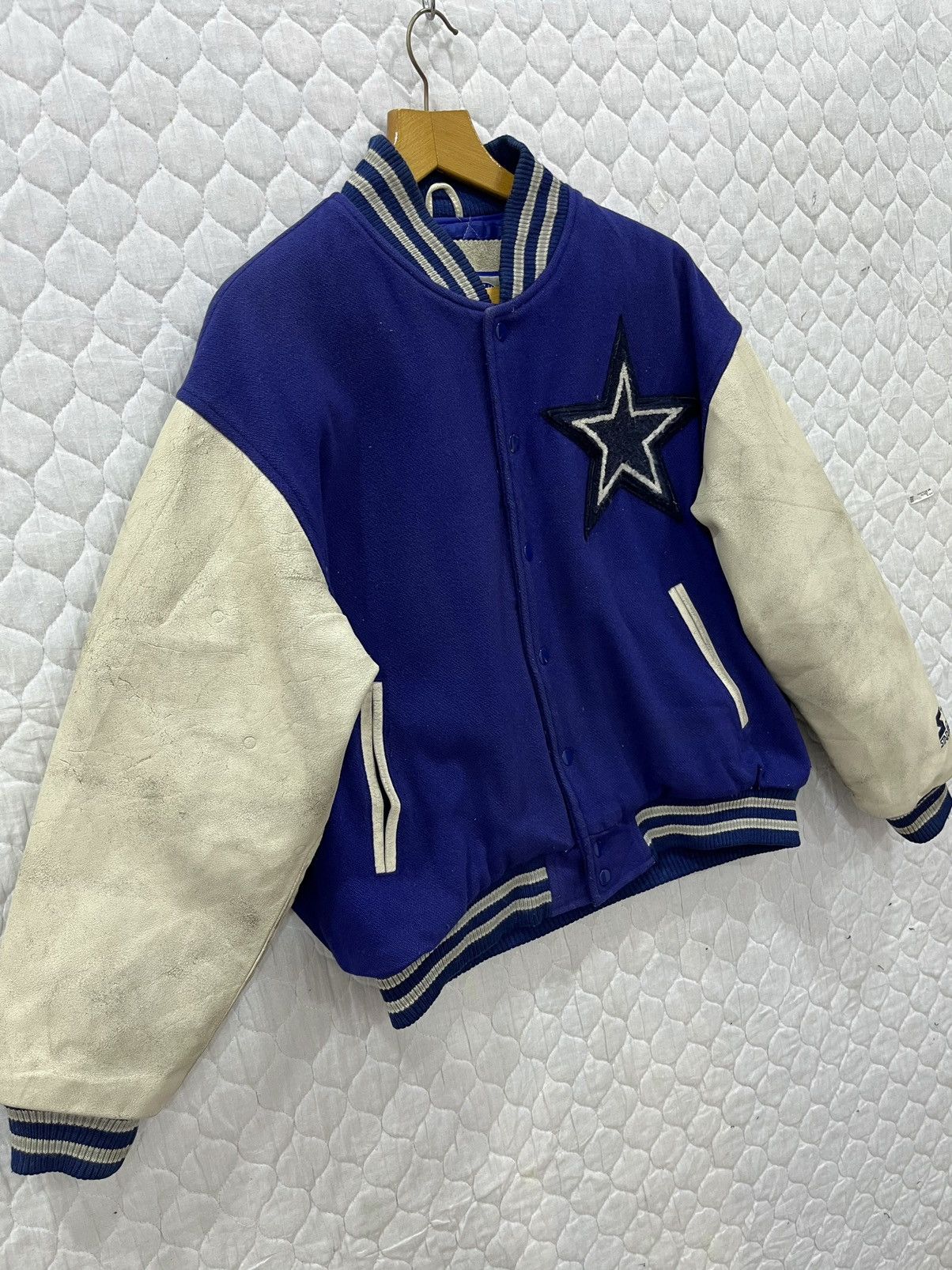 NFL (Jj). NFL STARTER VARSITY BOMBER JACKET Size US L / EU 52-54 / 3 - 5 Thumbnail