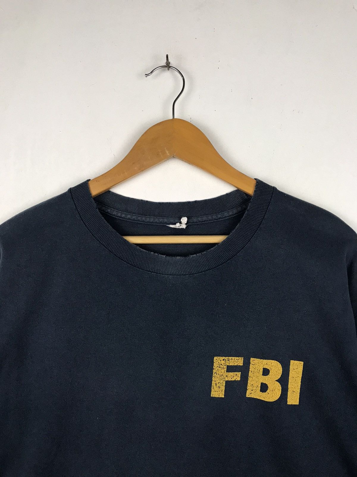Vintage Vintage FBI Tee Shirt Female Body Inspector Size US M / EU 48-50 / 2 - 3 Thumbnail