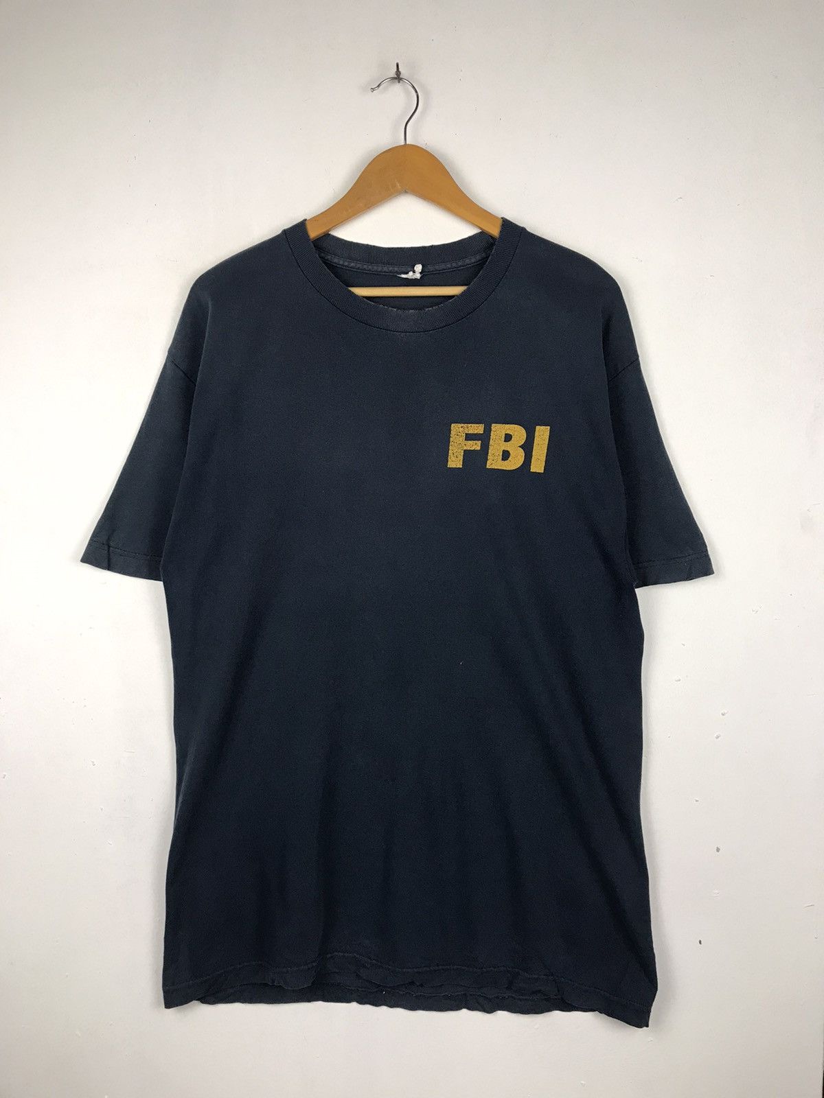Vintage Vintage FBI Tee Shirt Female Body Inspector Size US M / EU 48-50 / 2 - 1 Thumbnail