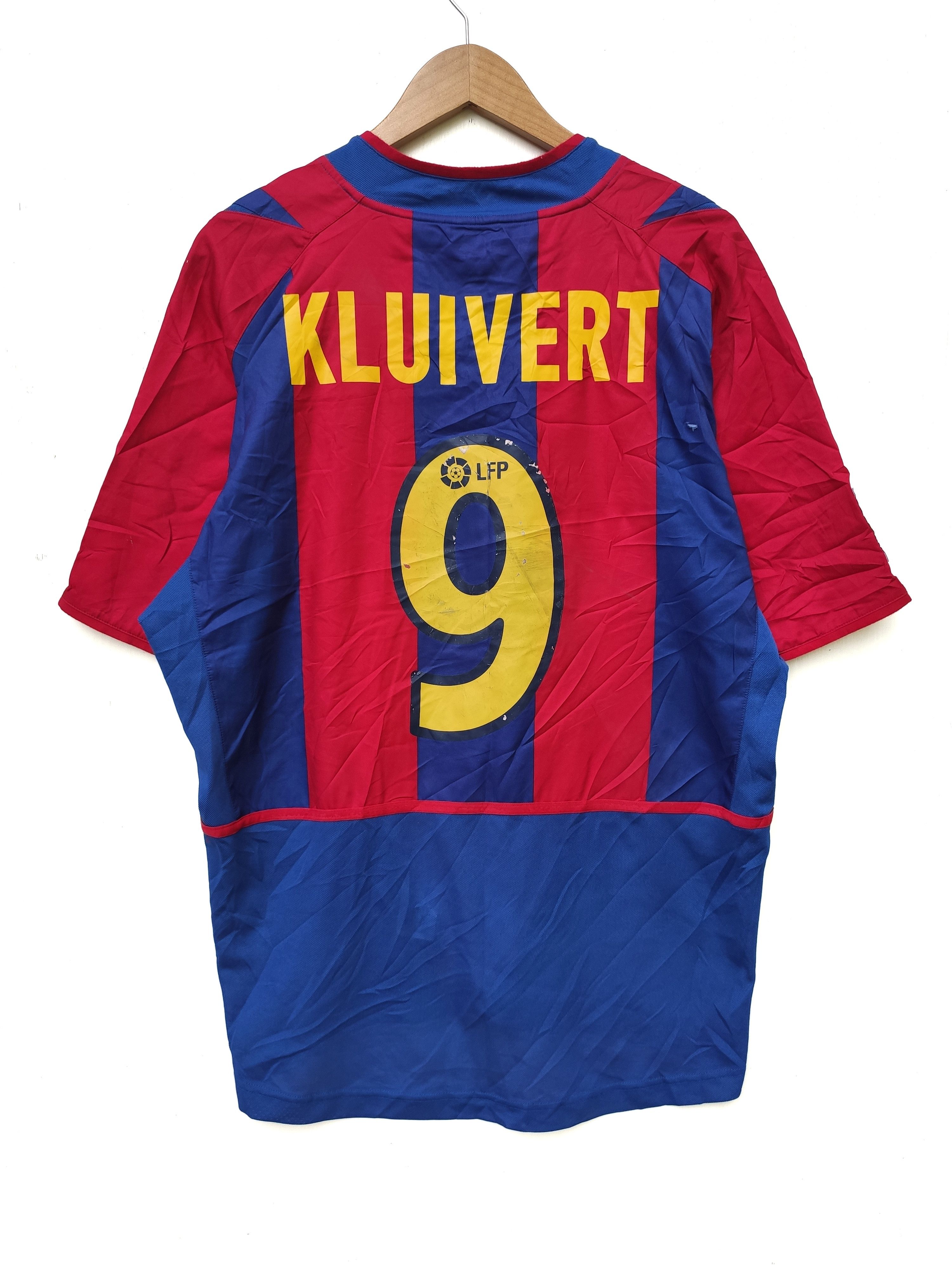 Nike Vintage Barcalona Jersey 2002 Patrick Kluivert La liga Size US L / EU 52-54 / 3 - 4 Thumbnail