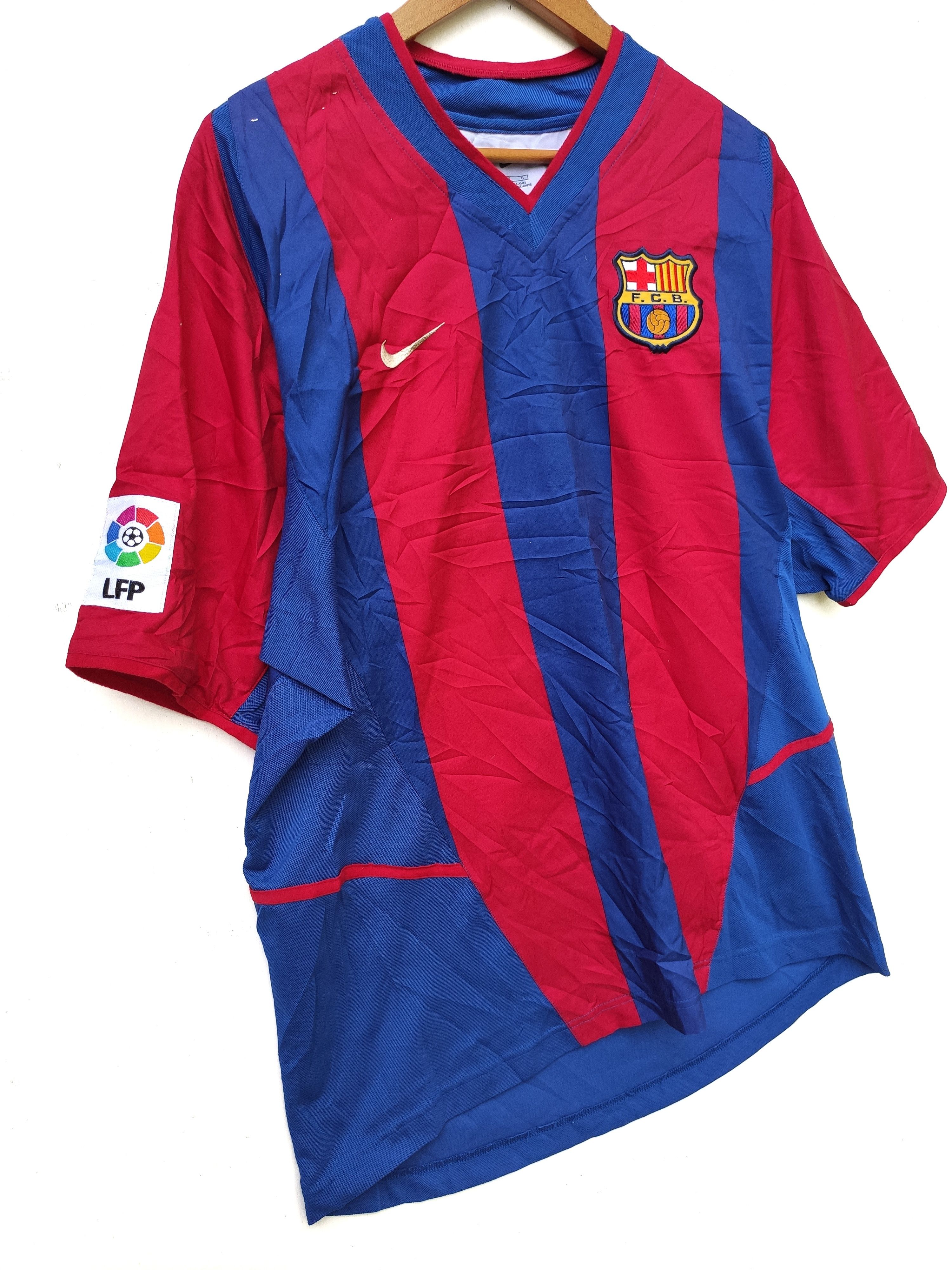 Nike Vintage Barcalona Jersey 2002 Patrick Kluivert La liga Size US L / EU 52-54 / 3 - 2 Thumbnail