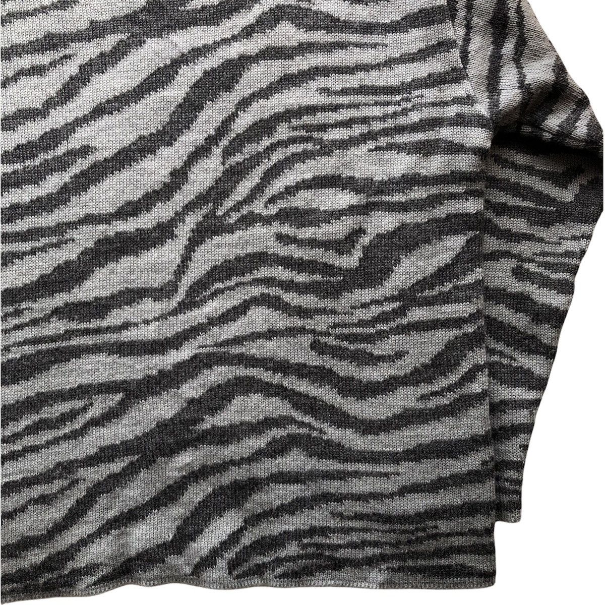 Japanese Brand Vintage 90's Sweater Zebra Stripe Knitting by Common Sense Size US M / EU 48-50 / 2 - 7 Thumbnail