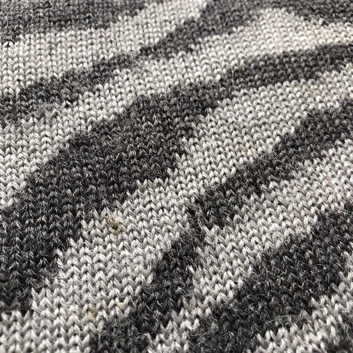 Japanese Brand Vintage 90's Sweater Zebra Stripe Knitting by Common Sense Size US M / EU 48-50 / 2 - 10 Thumbnail