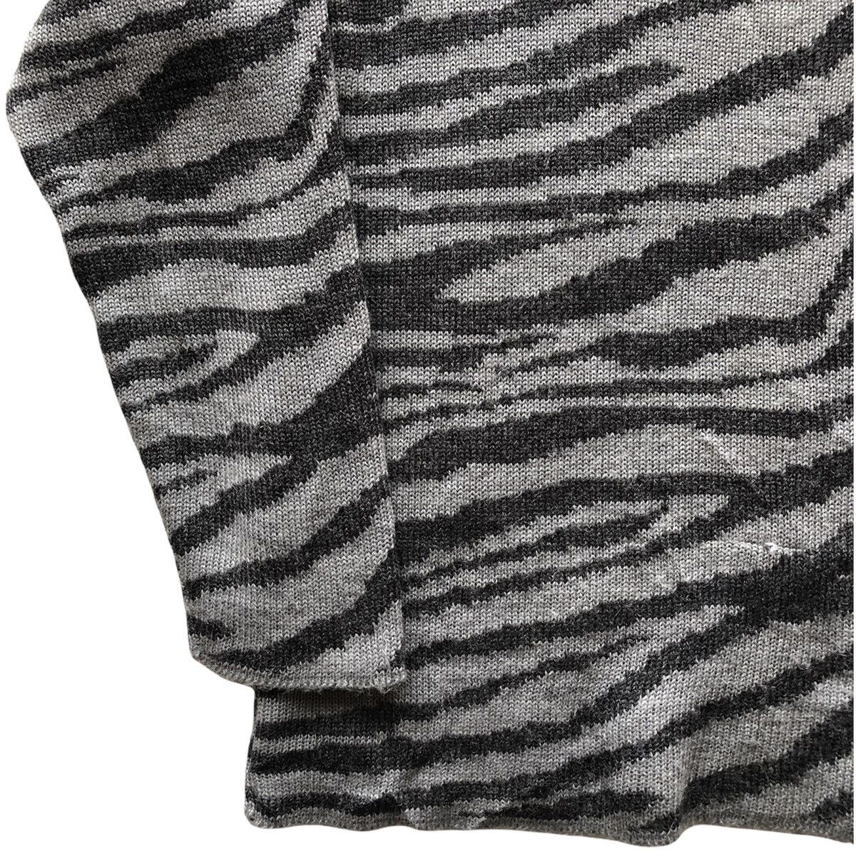 Japanese Brand Vintage 90's Sweater Zebra Stripe Knitting by Common Sense Size US M / EU 48-50 / 2 - 4 Thumbnail