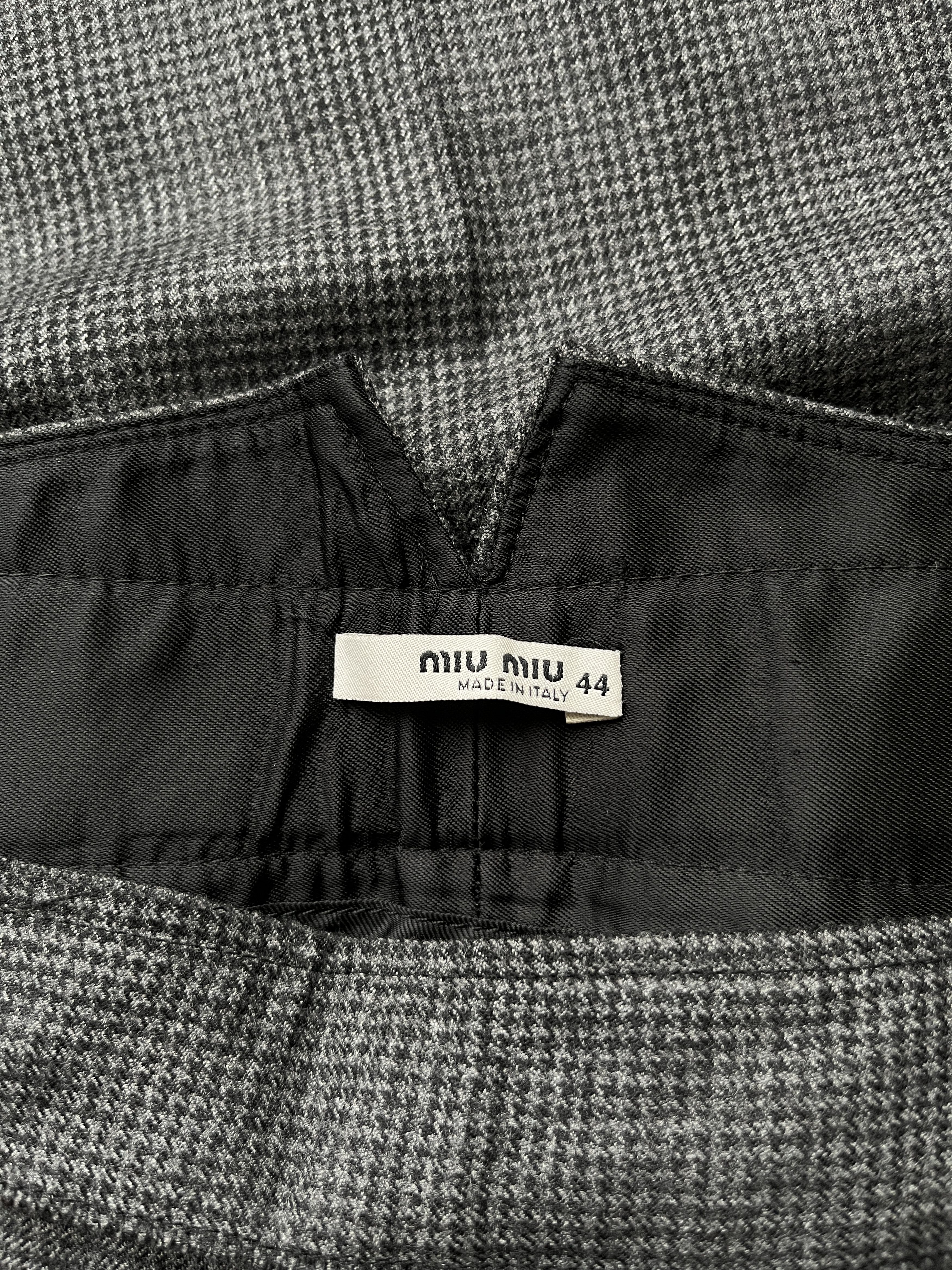 Miu Miu ⚡️QUICK SALE⚡️2006 Miu Miu Dark Grey Shorts Size 30" / US 8 / IT 44 - 3 Thumbnail