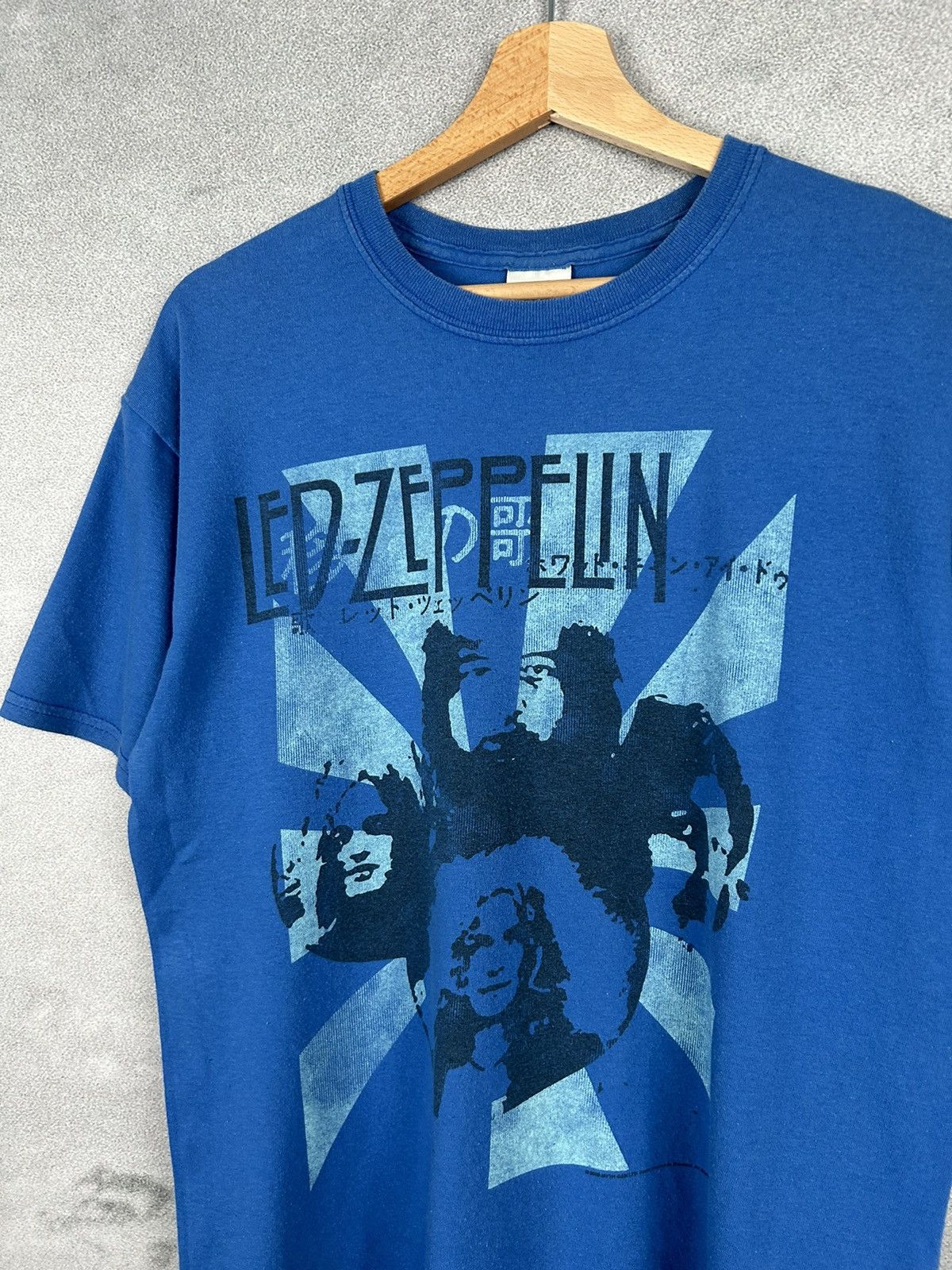 Band Tees Vintage Led Zeppelin Rock Band Tee 00s Graphic Art Size US M / EU 48-50 / 2 - 3 Thumbnail