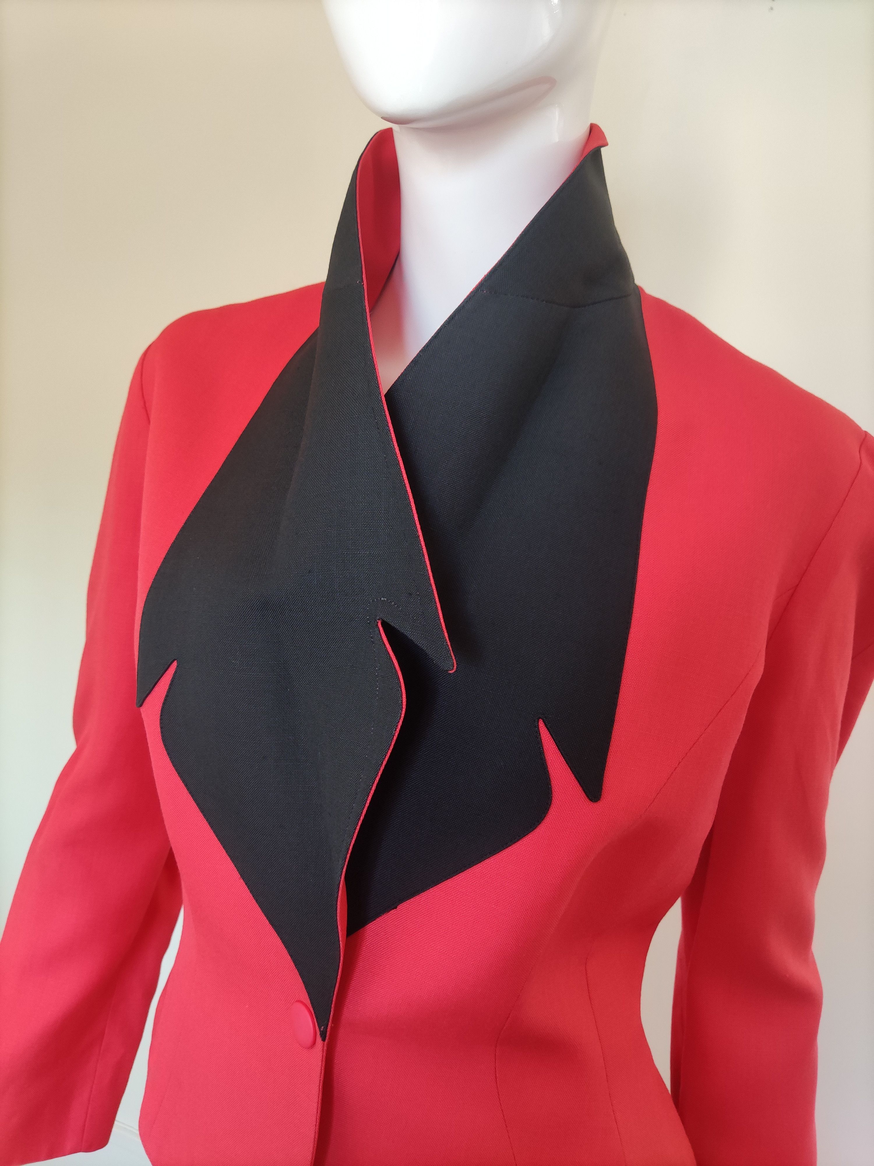Thierry Mugler Thierry Mugler Vampire Wasp Bee Waist Couture Vintage Suit Size L / US 10 / IT 46 - 15 Thumbnail