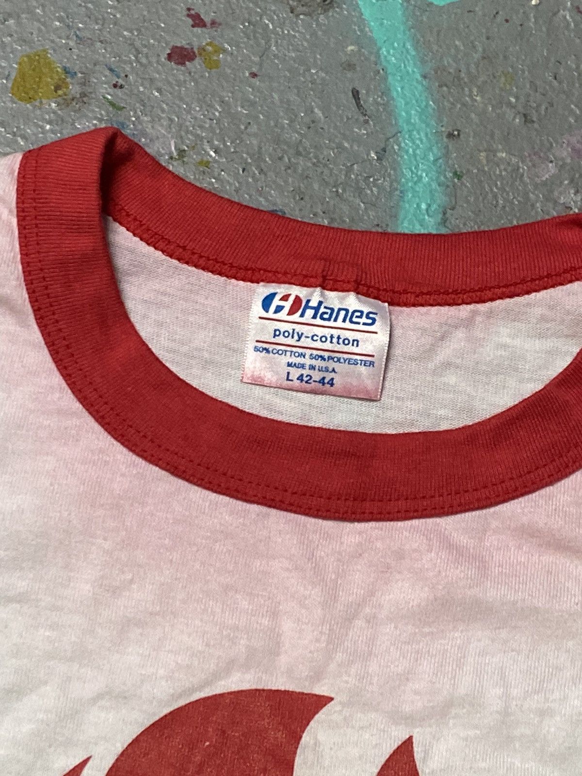 Vintage Vintage distressed 1982 worlds fair T-shirt Size US L / EU 52-54 / 3 - 3 Thumbnail