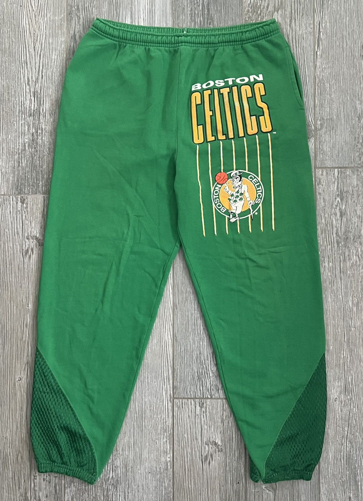 image of 1980S Boston Celtics Green & Gold Vintage Graphic Sweatpants, Men's (Size 34)