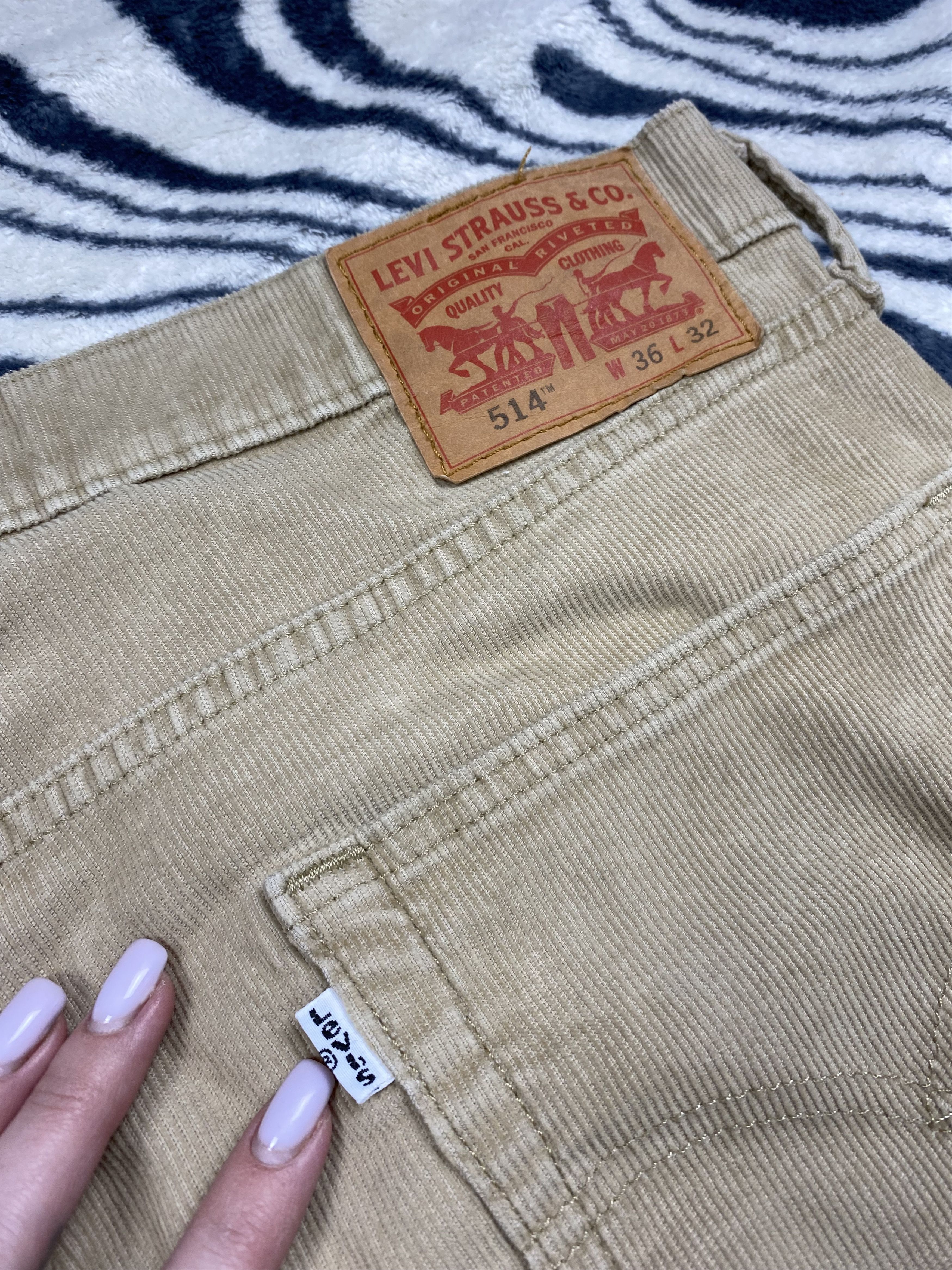 Levi's Levis 514 Vintage Mens Corduroy Pants Size US 36 / EU 52 - 2 Thumbnail
