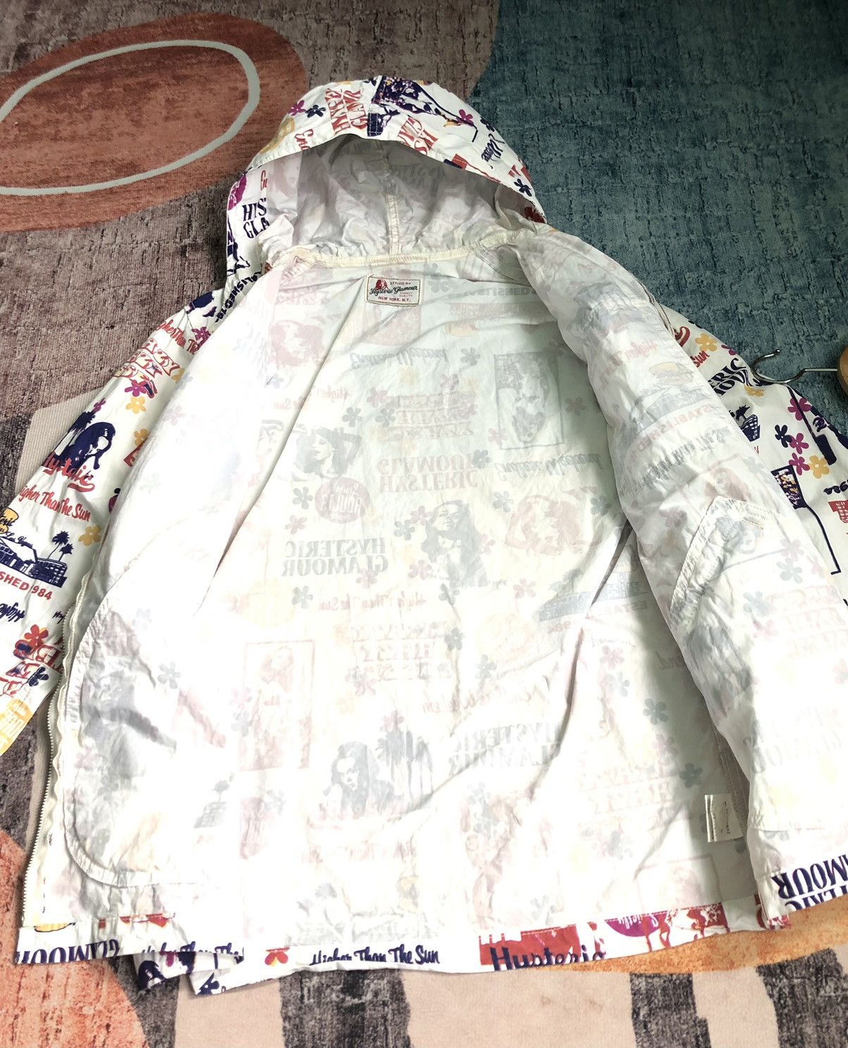 Hysteric Glamour HYSTERIC GLAMOUR SEXY GIRL HAWAII MOTIF OVER PRINT JACKET Size US M / EU 48-50 / 2 - 10 Thumbnail
