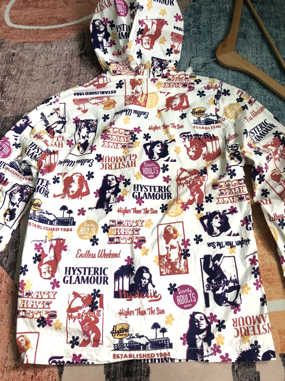 Hysteric Glamour HYSTERIC GLAMOUR SEXY GIRL HAWAII MOTIF OVER PRINT JACKET Size US M / EU 48-50 / 2 - 15 Thumbnail