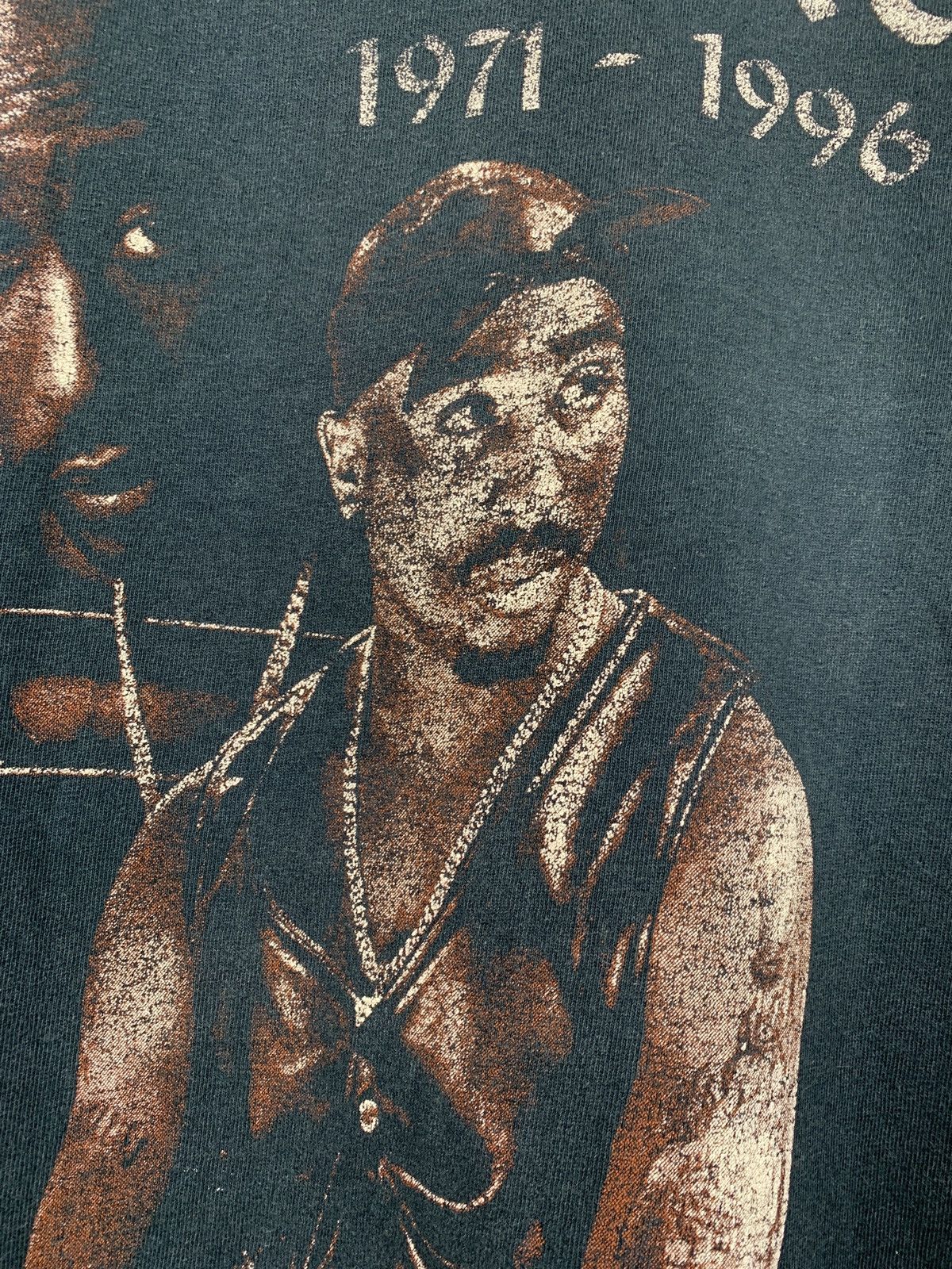 Band Tees 00s Vintage 2Pac Tupac Double Sided Big Logo T-Shirt Size US S / EU 44-46 / 1 - 14 Thumbnail