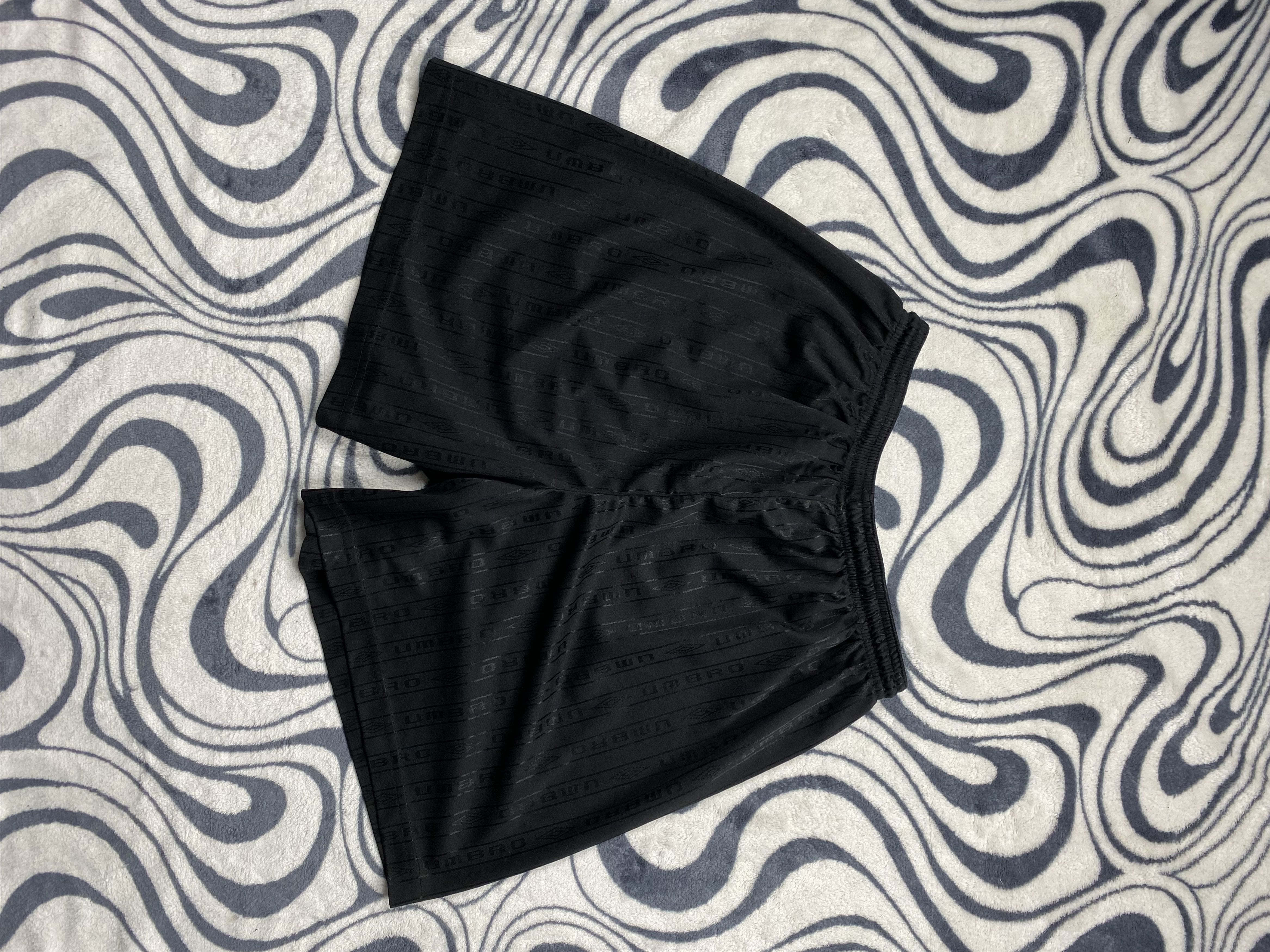 Umbro × Vintage Vintage Umbro Mens Shorts Dri Fit Y2K Size US 36 / EU 52 - 7 Thumbnail