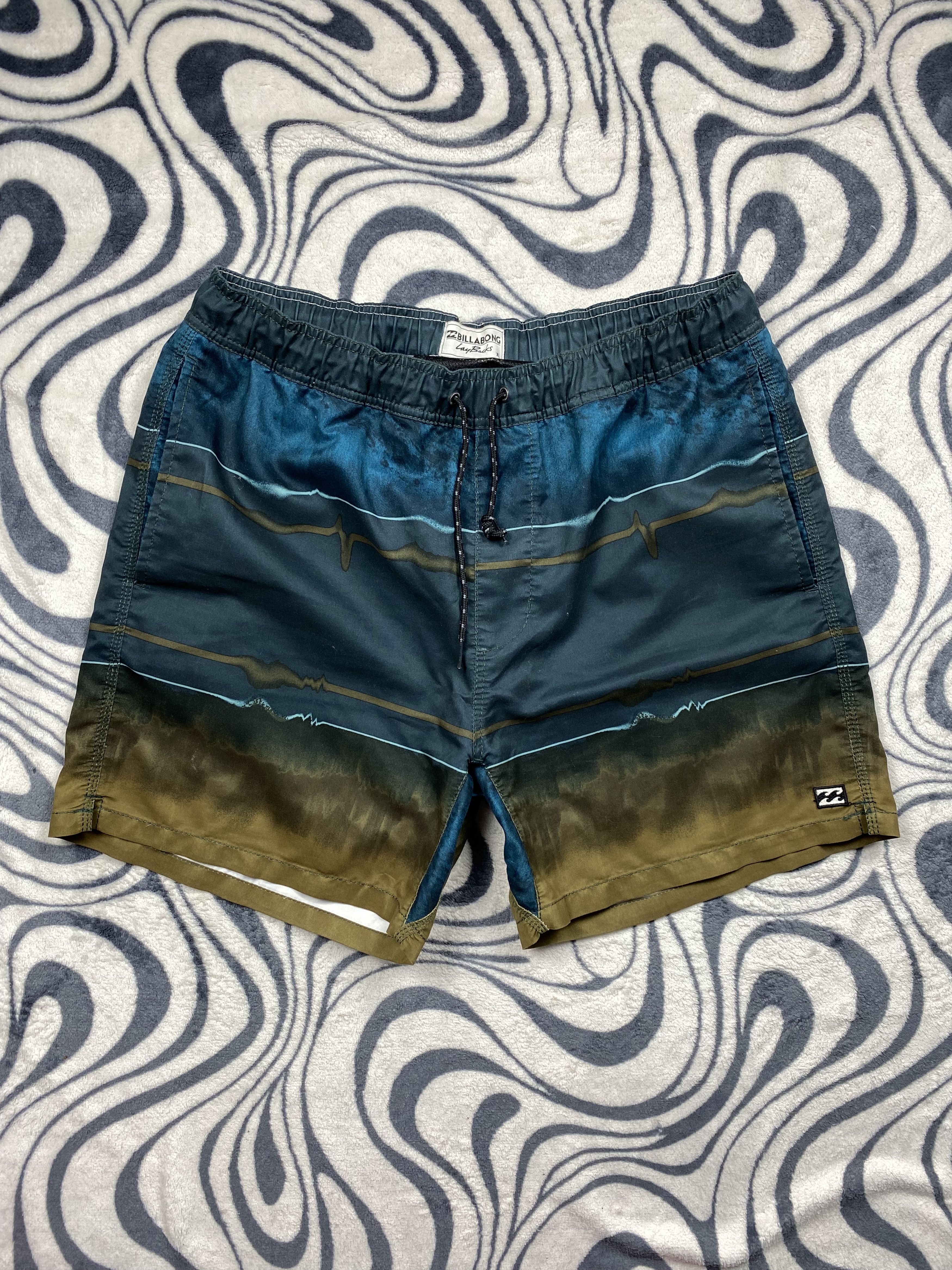 Billabong Billabong Vintage Mens Nylon Swimming Shorts Y2K Size US 36 / EU 52 - 1 Thumbnail