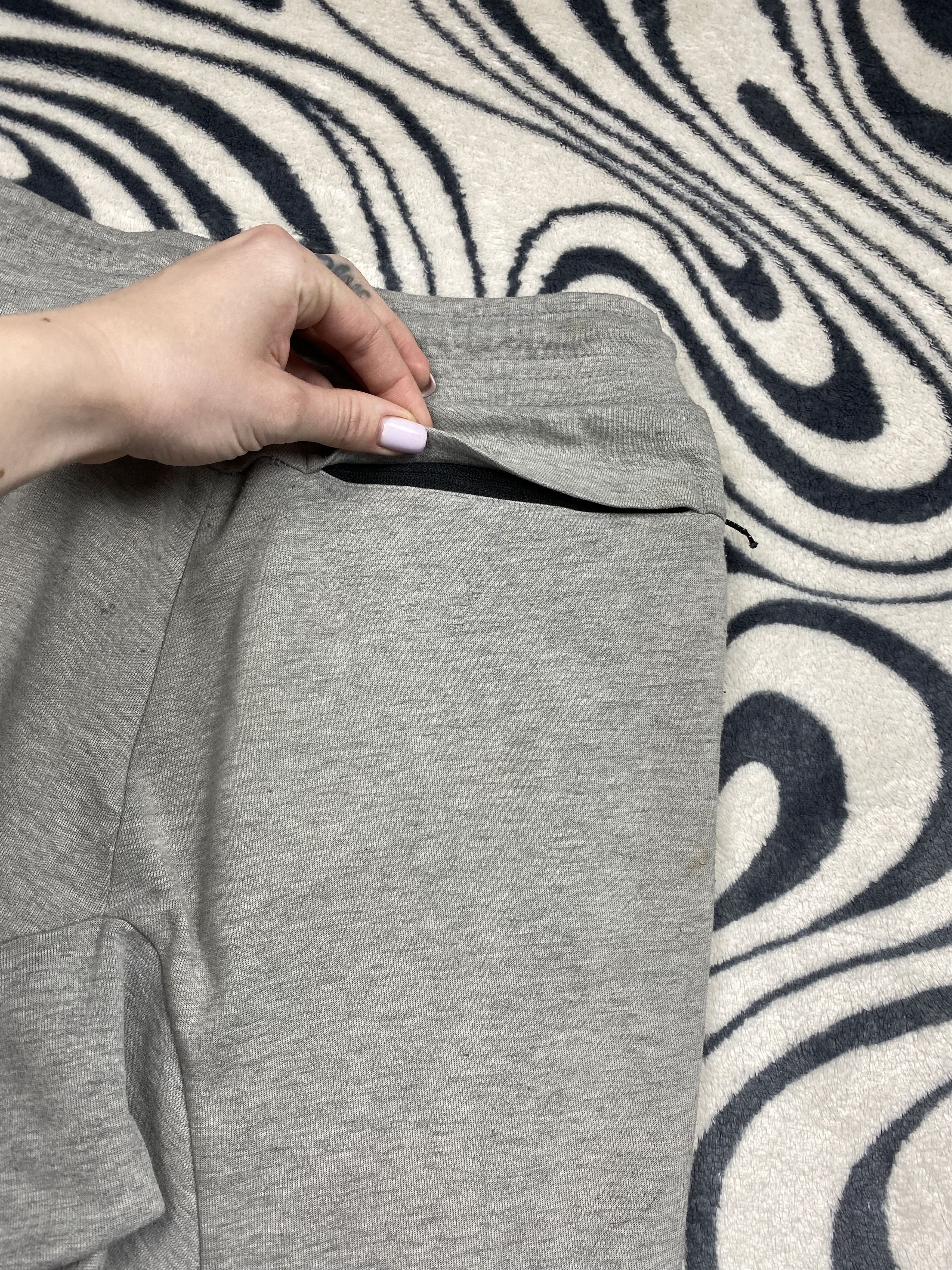 Nike Nike Tech Fleece Distressed Sweatpants Pants Jogger Thrashed Size US 30 / EU 46 - 11 Thumbnail