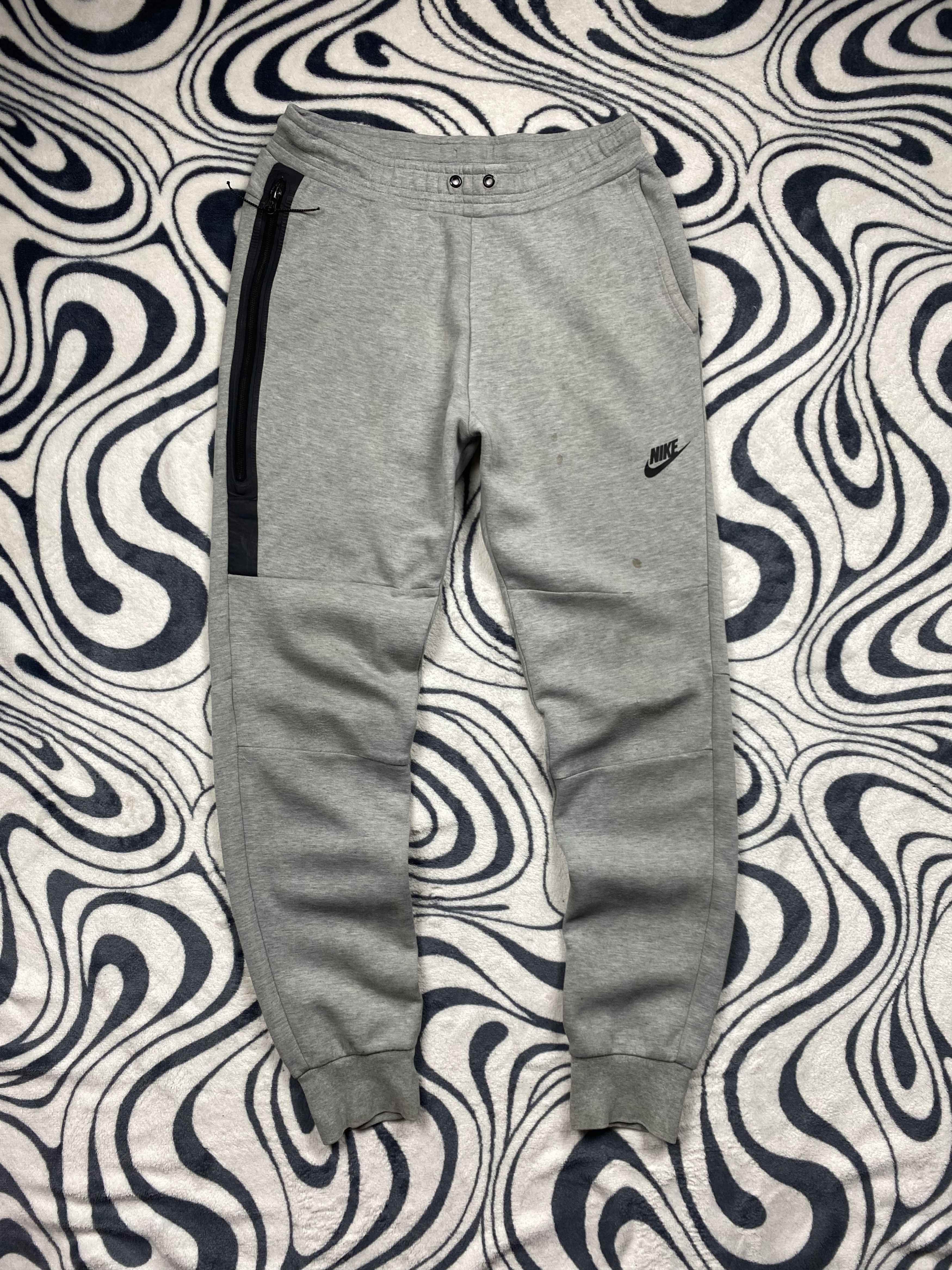 Nike Nike Tech Fleece Distressed Sweatpants Pants Jogger Thrashed Size US 30 / EU 46 - 1 Thumbnail