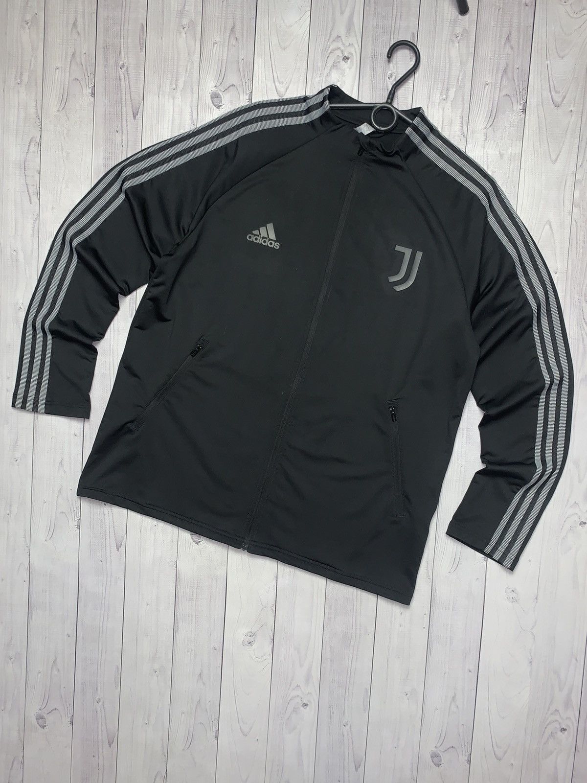 Juventus soccer track jacket adidas Juve size L