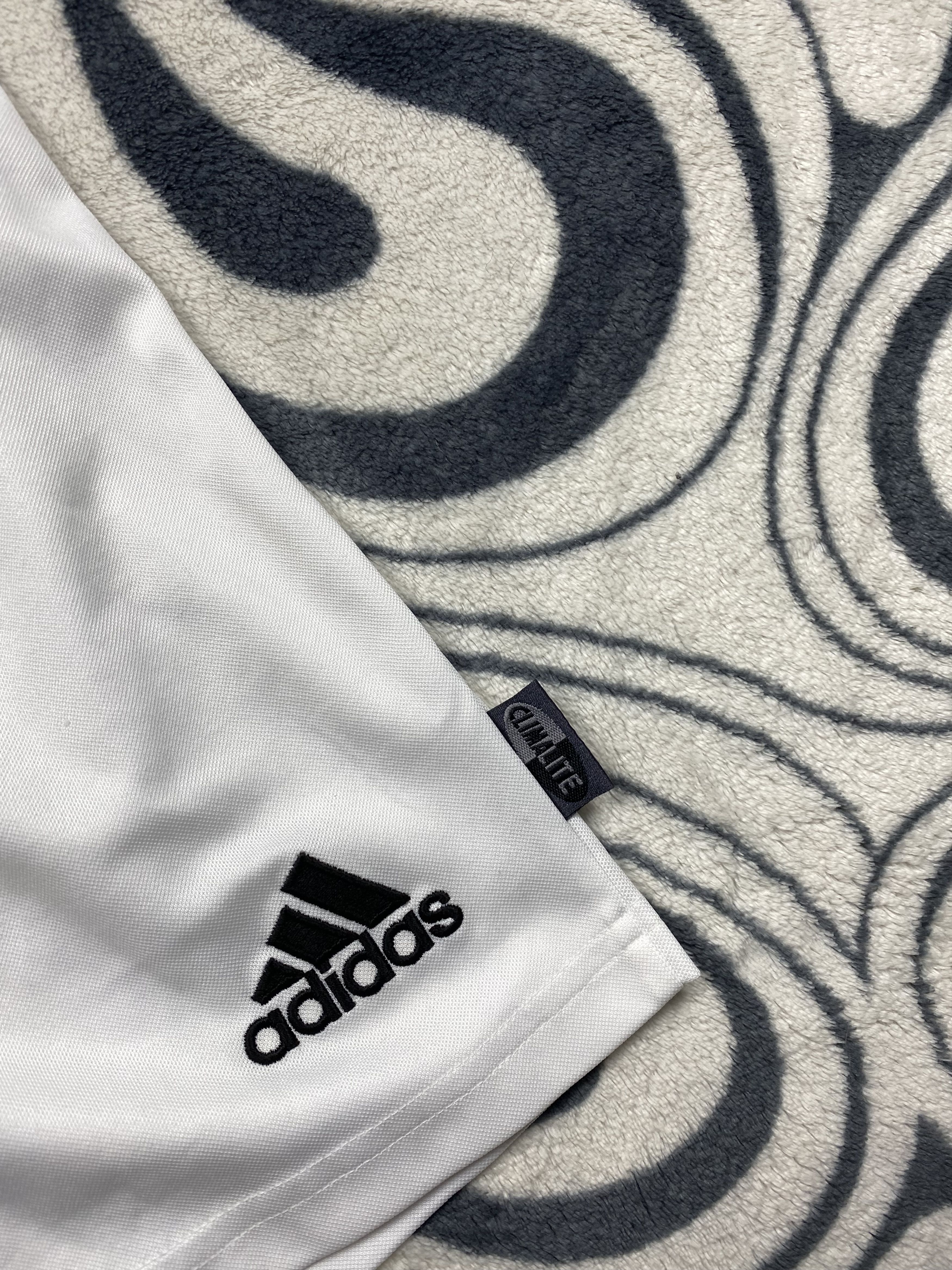 Adidas × Vintage Vintage Adidas Mens Shorts Y2K Size US 30 / EU 46 - 3 Thumbnail