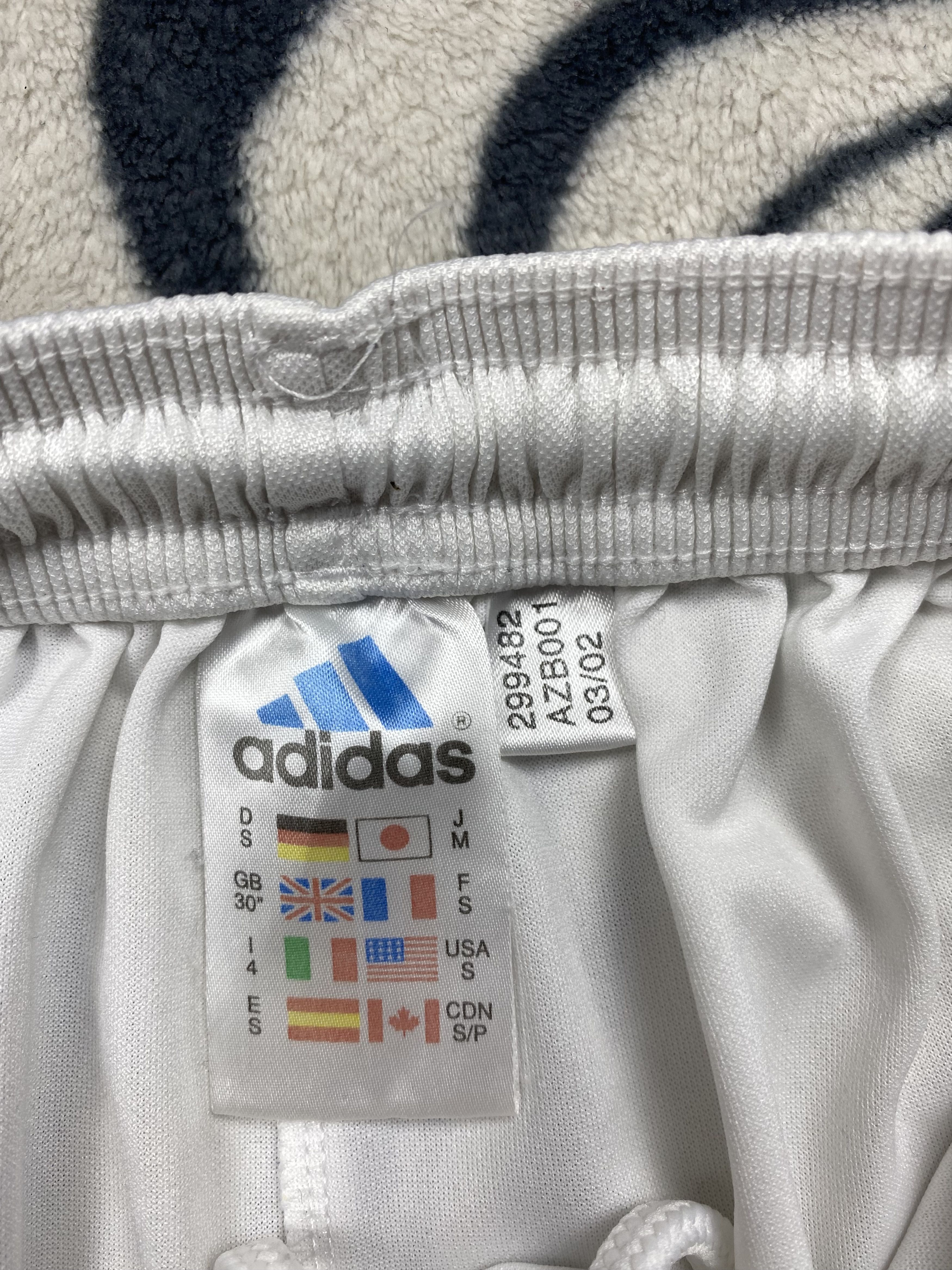 Adidas × Vintage Vintage Adidas Mens Shorts Y2K Size US 30 / EU 46 - 4 Thumbnail