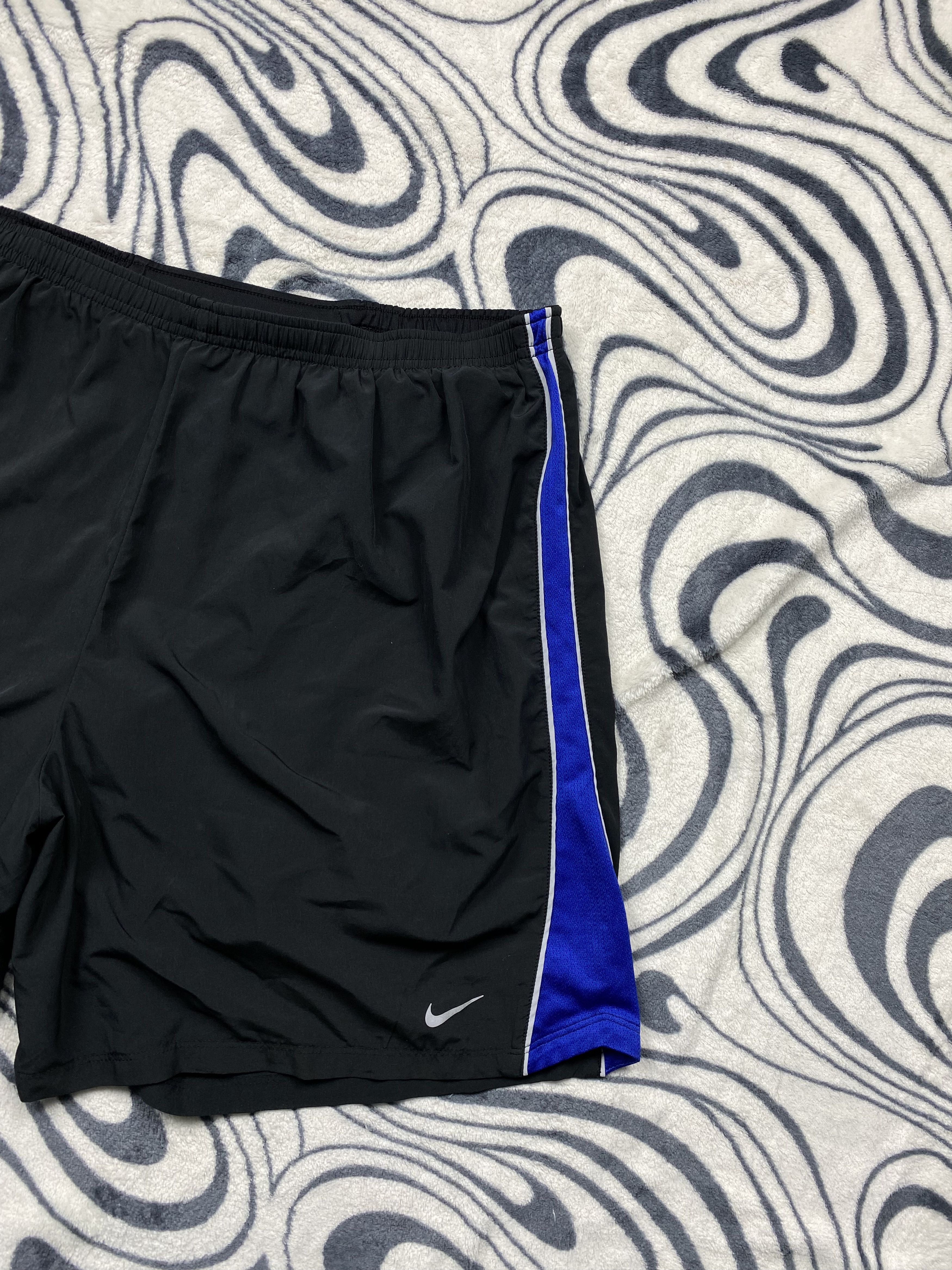 Nike × Vintage Vintage Nike Mens Nylon Shorts Y2K Dri Fit Size US 36 / EU 52 - 2 Thumbnail