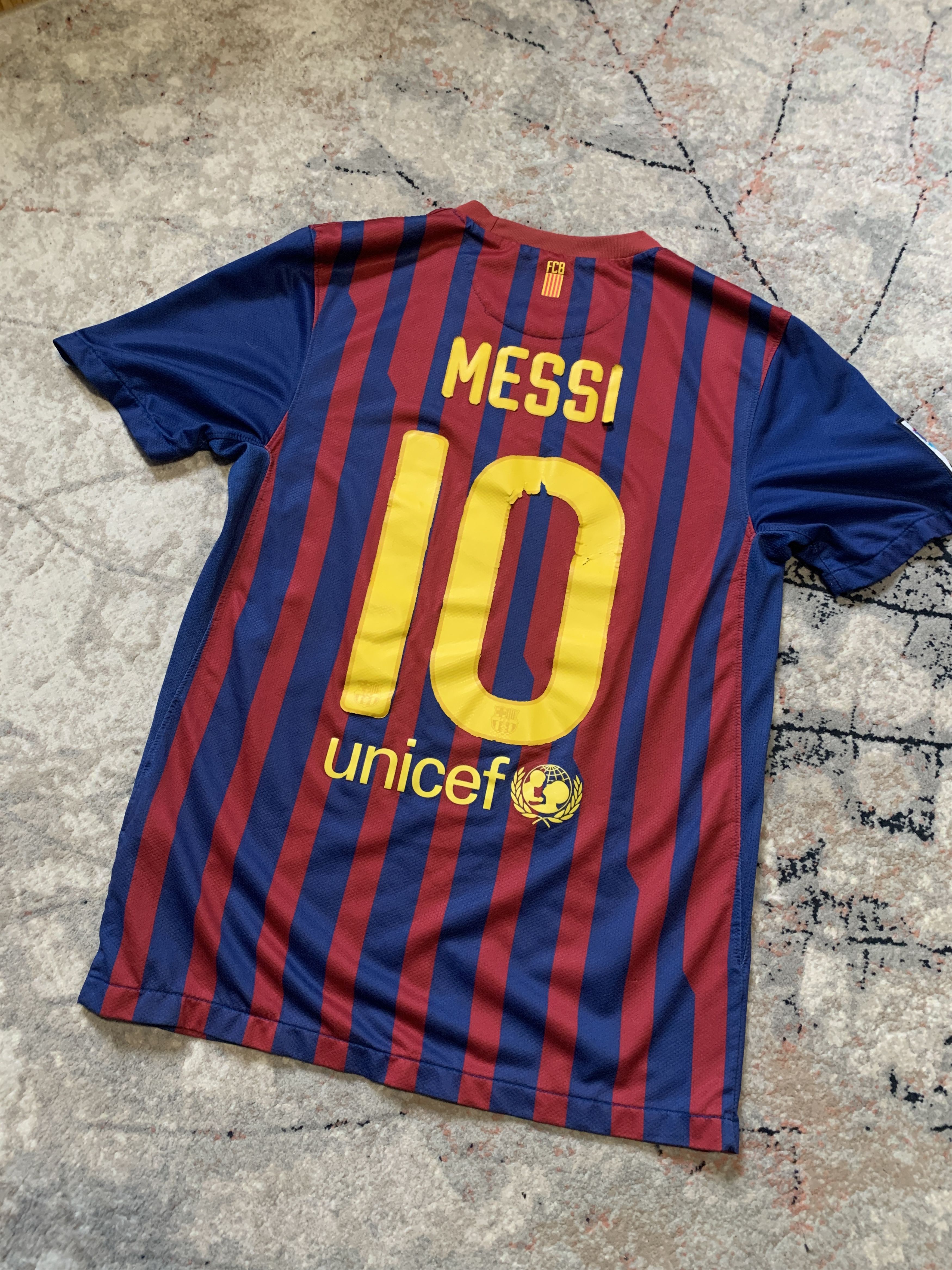 Nike Nike Barcelona Messi 2011-2012 Home Jersey Size US S / EU 44-46 / 1 - 1 Thumbnail