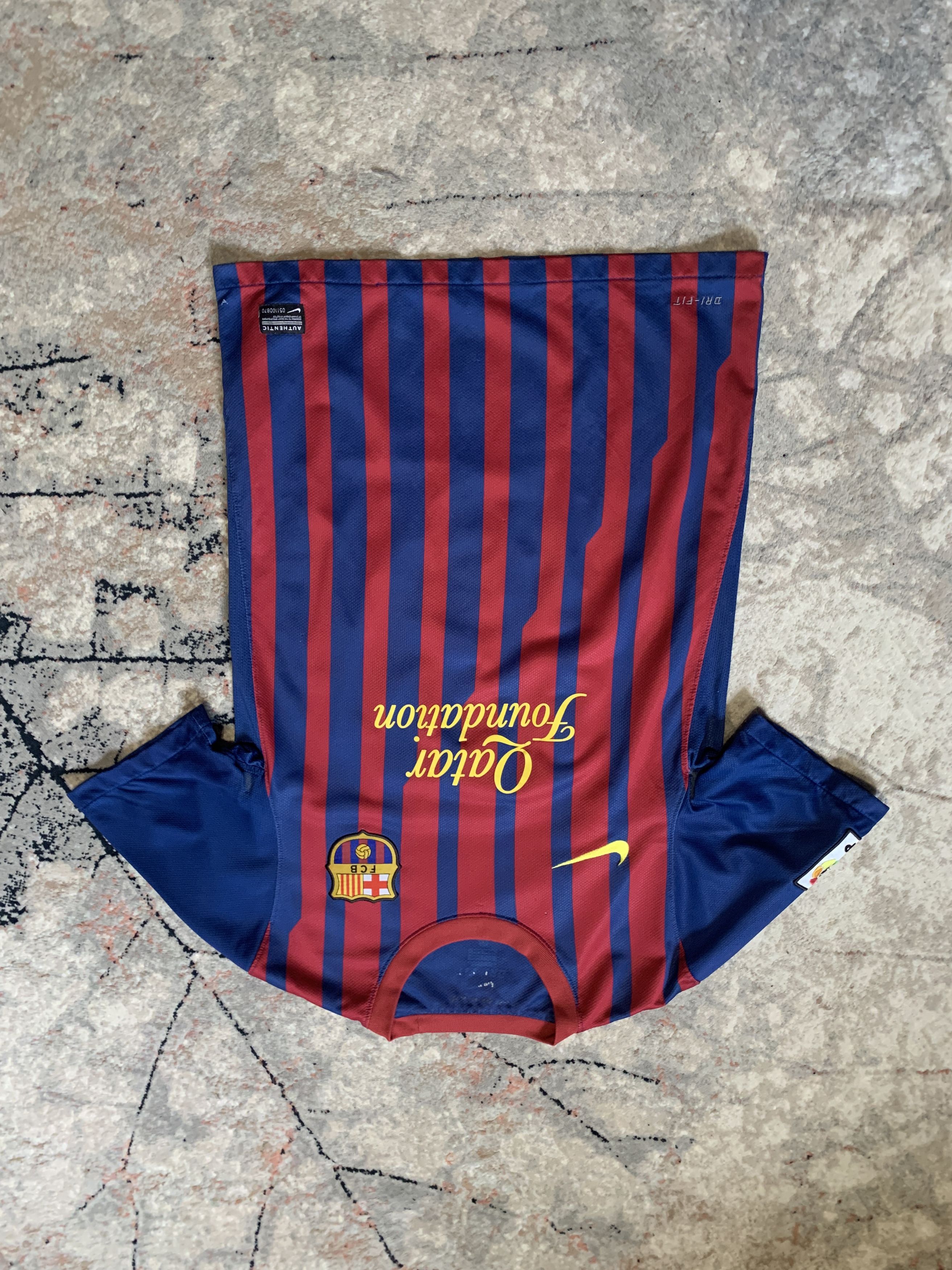 Nike Nike Barcelona Messi 2011-2012 Home Jersey Size US S / EU 44-46 / 1 - 2 Thumbnail