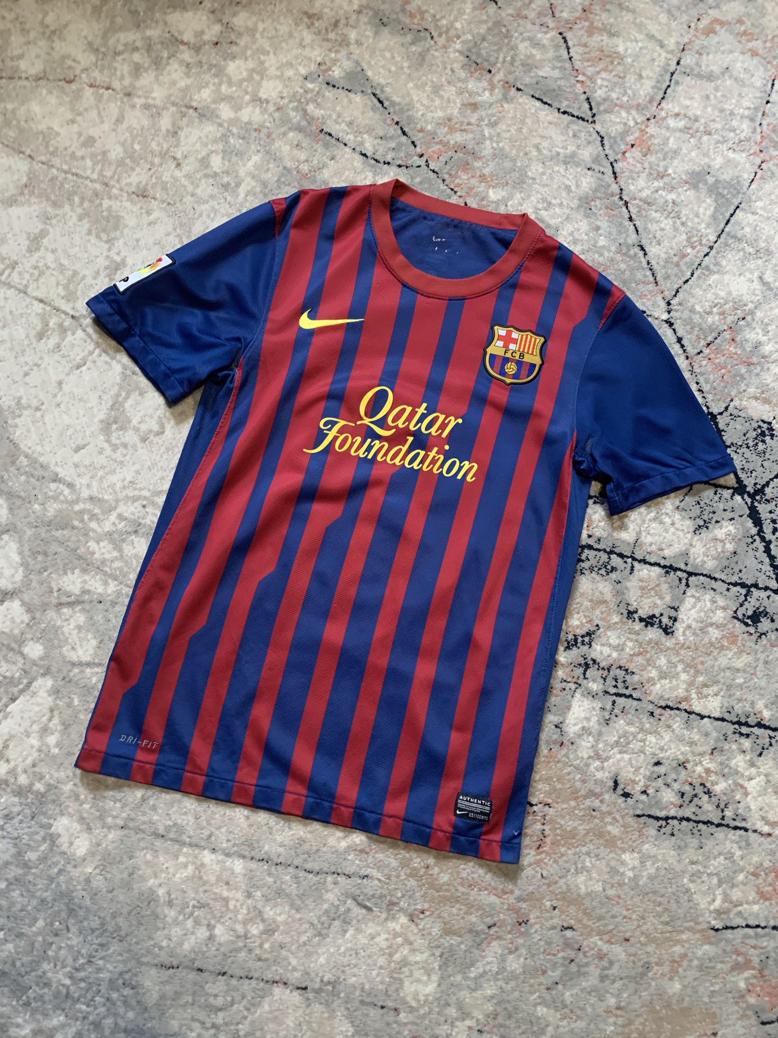 Nike Nike Barcelona Messi 2011-2012 Home Jersey Size US S / EU 44-46 / 1 - 3 Thumbnail