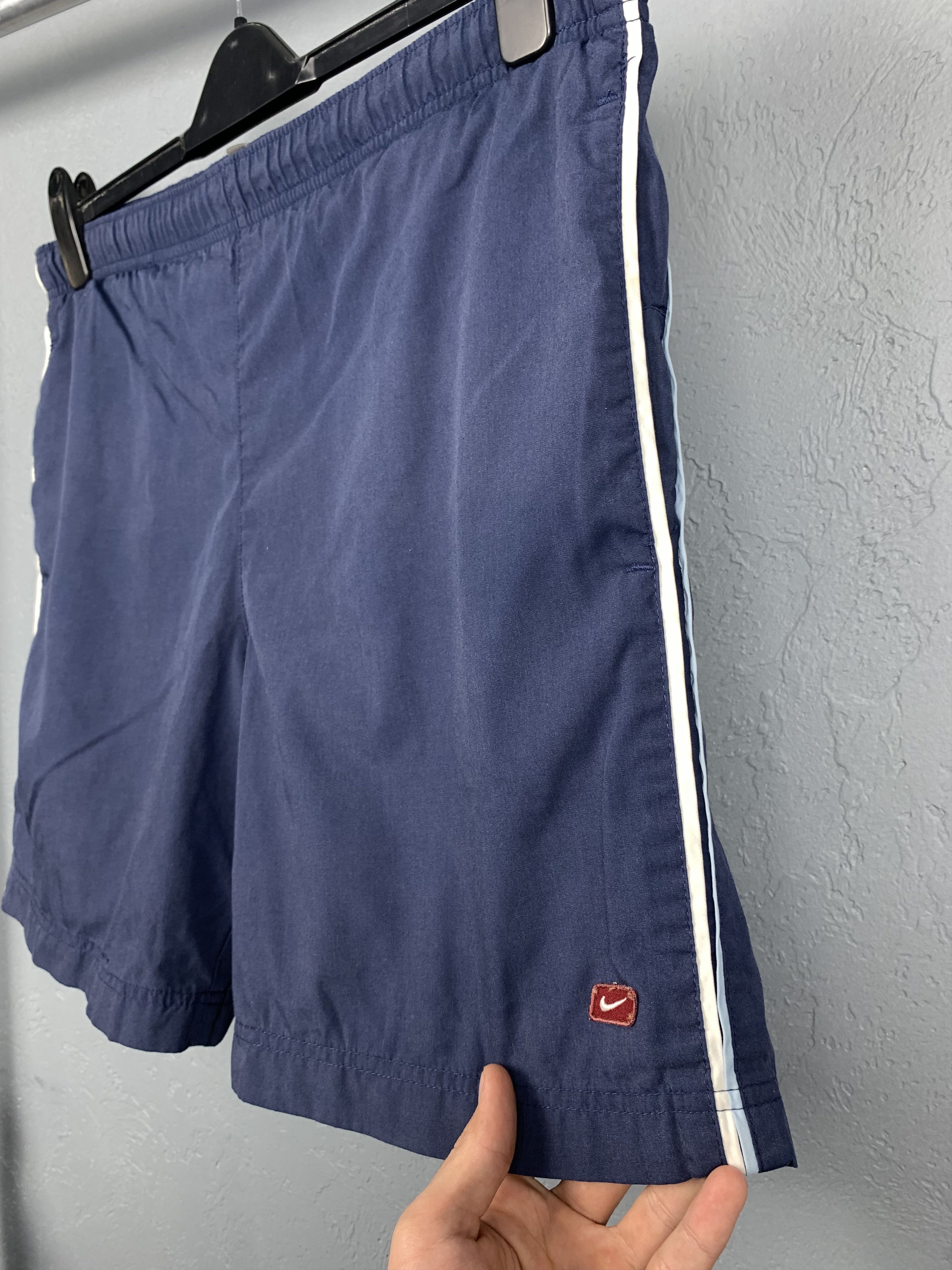 Nike × Vintage Vintage Nike Mens Nylon Shorts Y2K Size US 30 / EU 46 - 2 Thumbnail