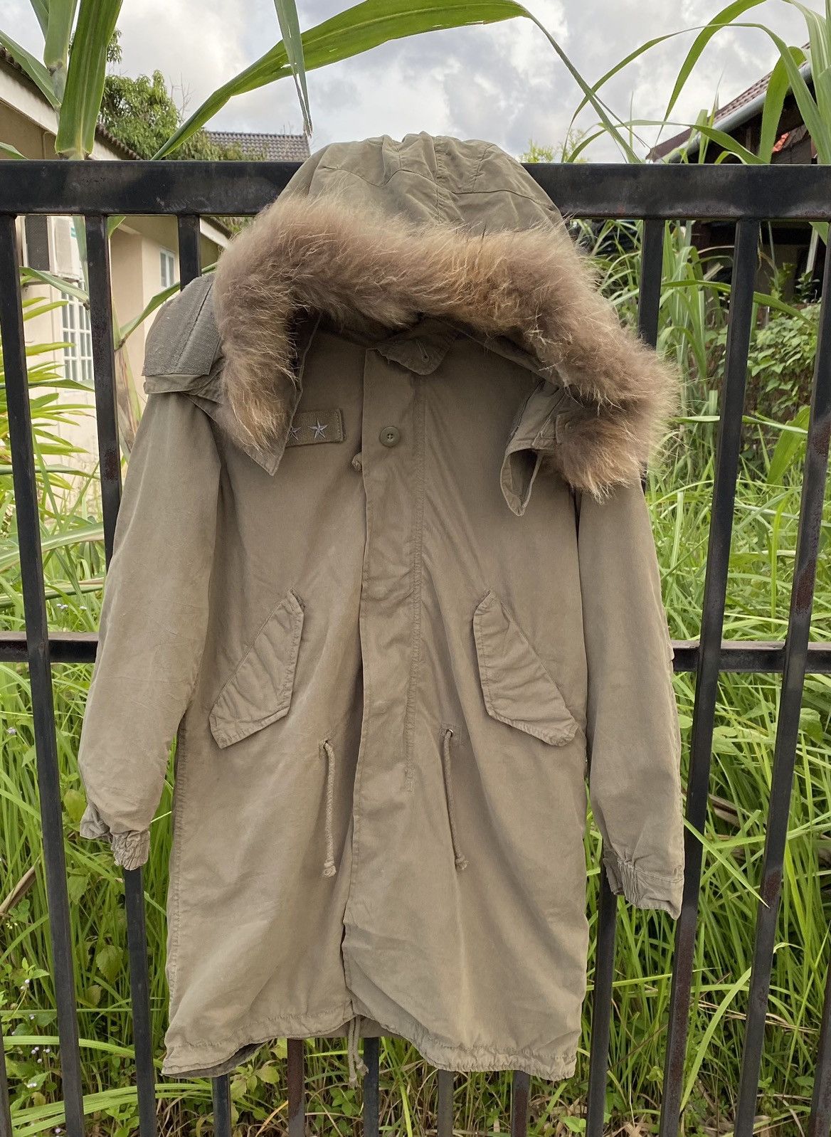Avirex Vintage Avirex Hooded Military Fur Parka Long Jacket Size US S / EU 44-46 / 1 - 2 Thumbnail
