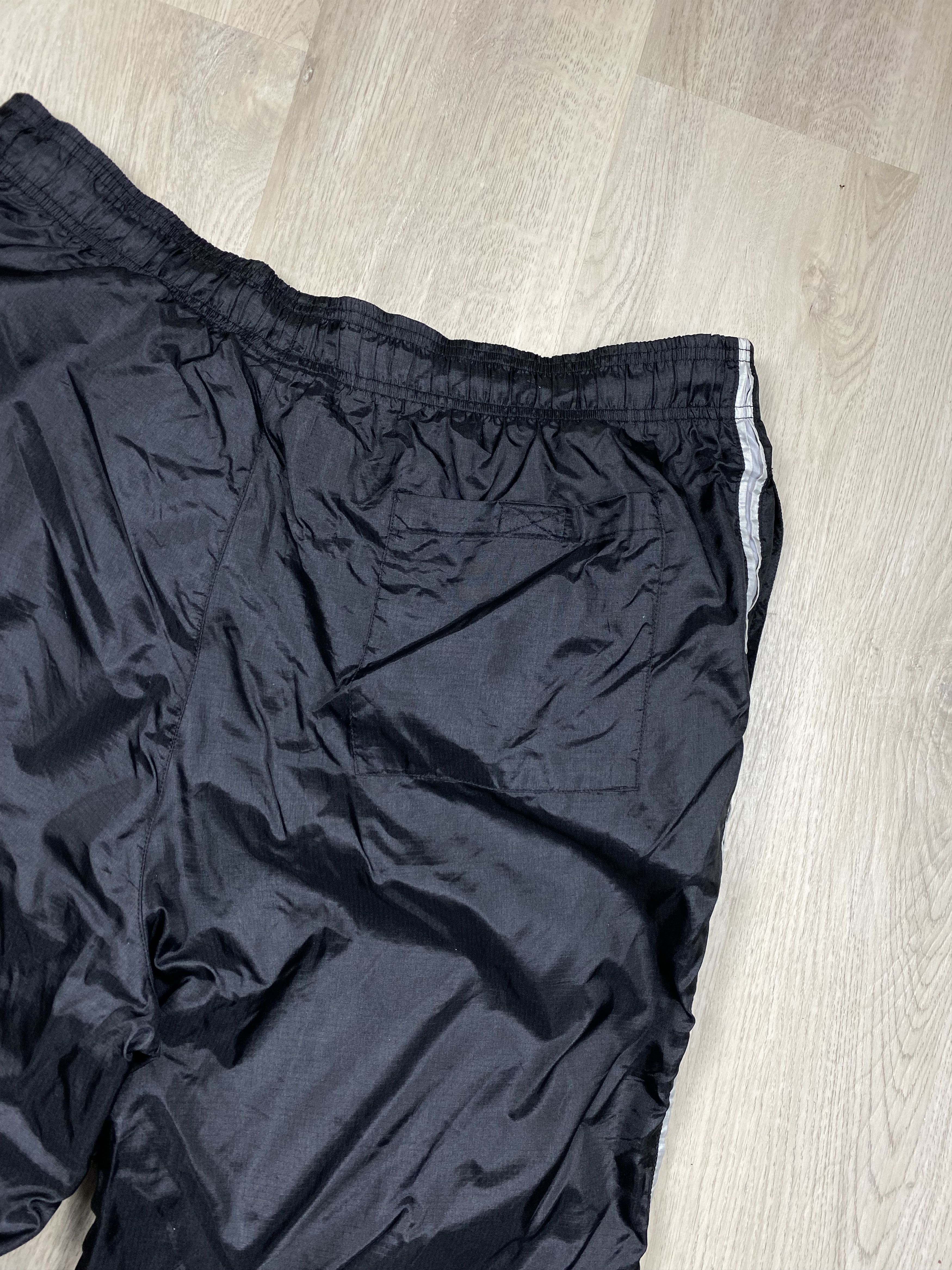 Tommy Hilfiger Tommy Hilfiger Vintage Mens Nylon Pants Y2K Drill style Size US 32 / EU 48 - 7 Thumbnail