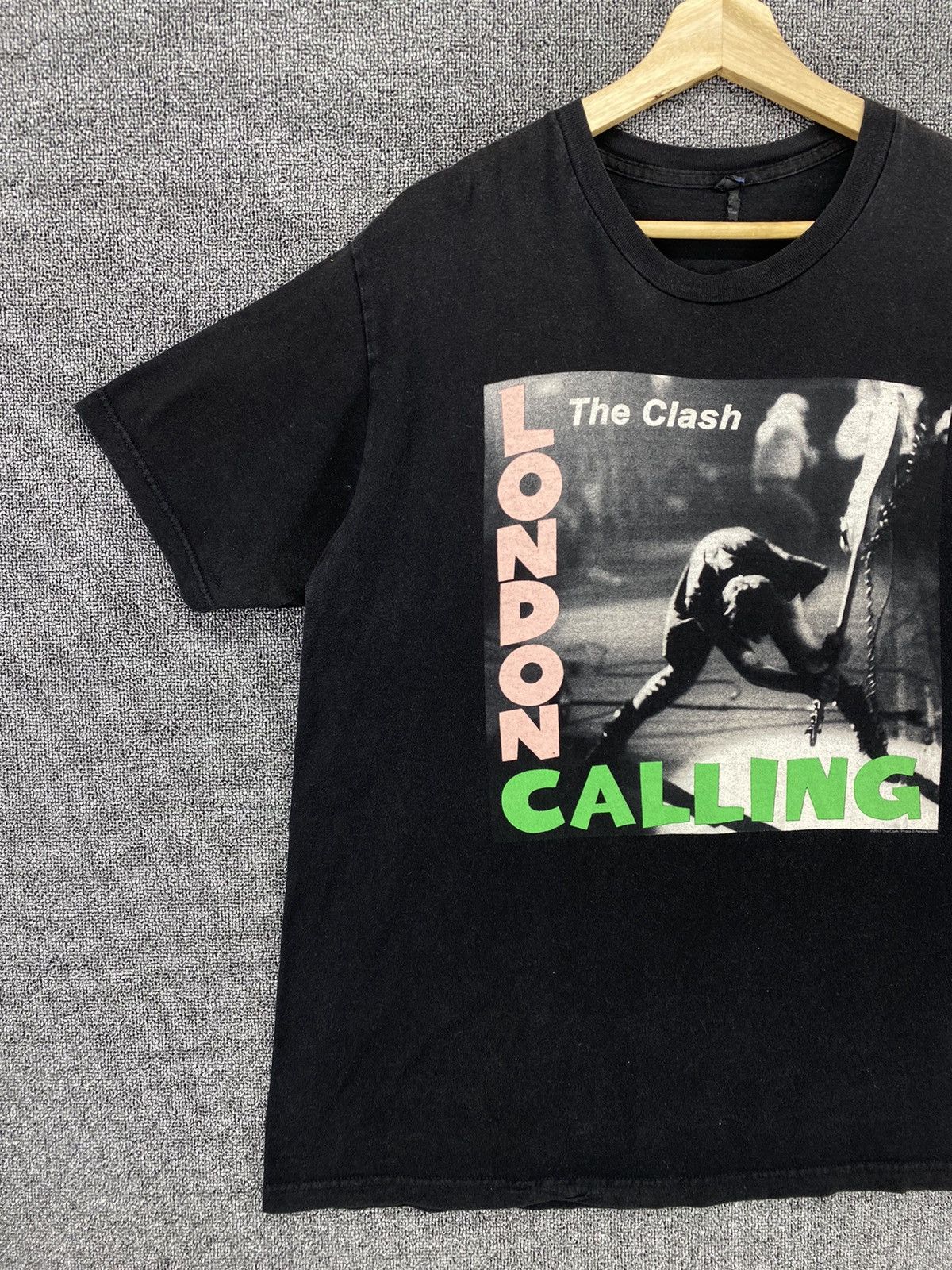 Band Tees Vintage The Clash London Punk Rock Band Tees T Shirts Size US L / EU 52-54 / 3 - 3 Thumbnail