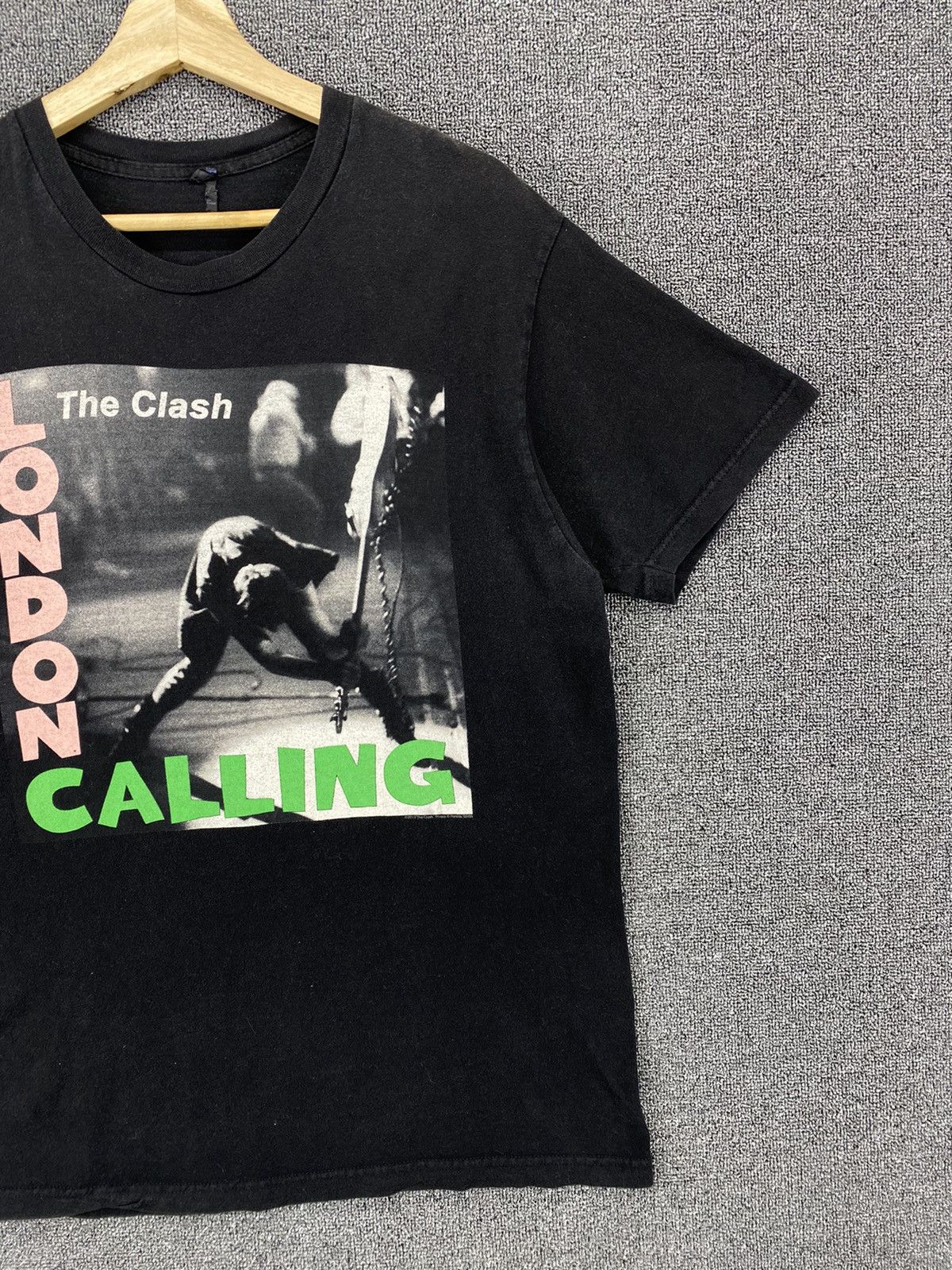 Band Tees Vintage The Clash London Punk Rock Band Tees T Shirts Size US L / EU 52-54 / 3 - 4 Thumbnail