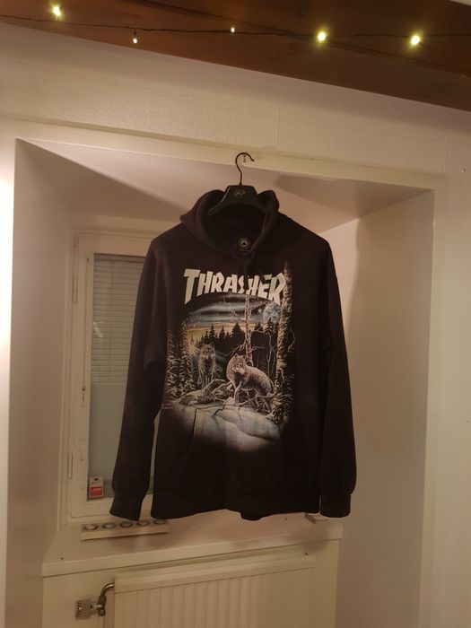 Thrasher Thrasher x The Mountain 13 Wolves Hoodie L Grailed