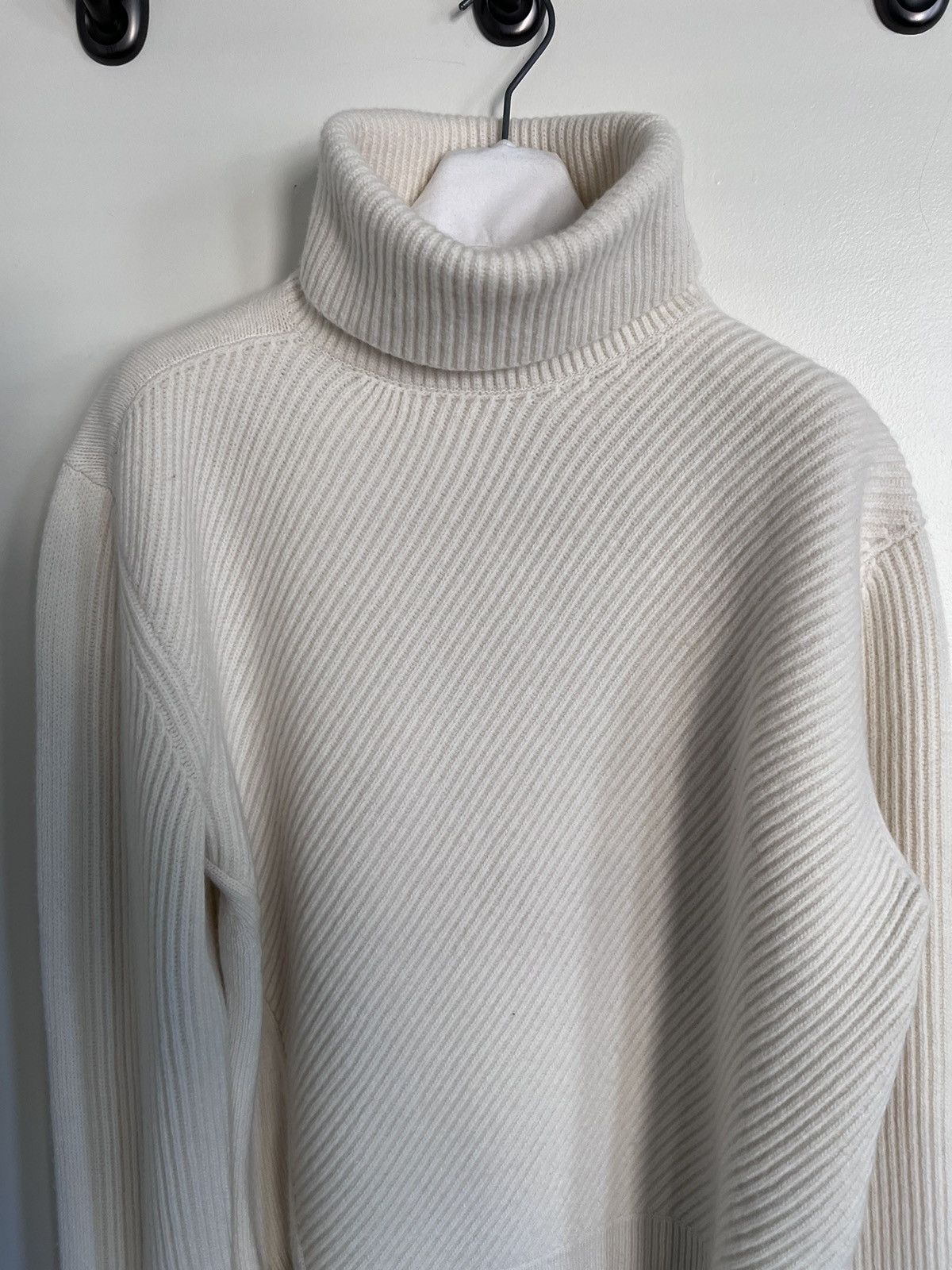 Alexander McQueen $1K+ AW21 mainline asymmetric turtleneck, L, MI Italy Size US L / EU 52-54 / 3 - 5 Thumbnail
