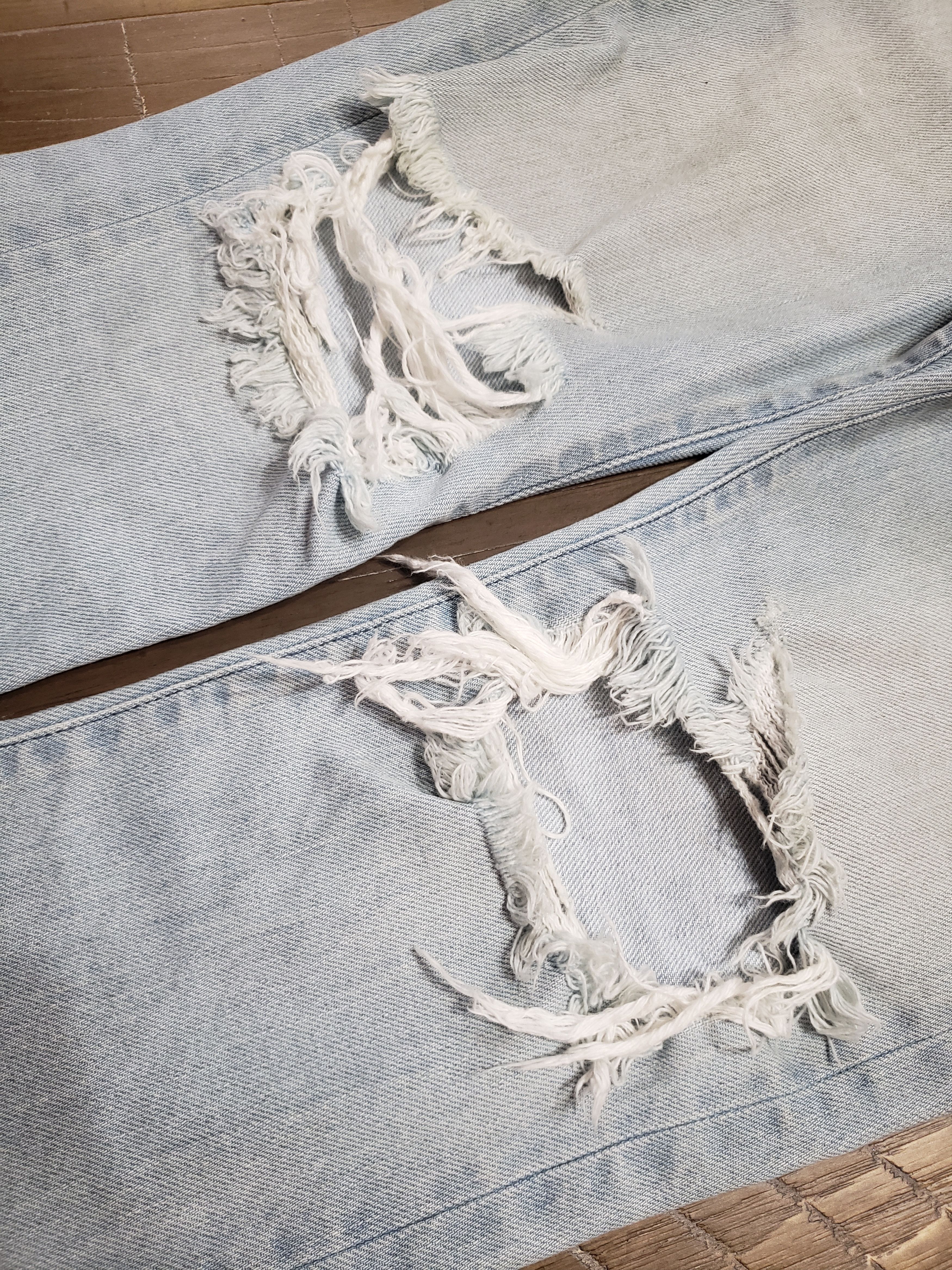 John Elliott John Elliott Distressed Ripped Wash Denim Jeans Size US 31 - 4 Thumbnail