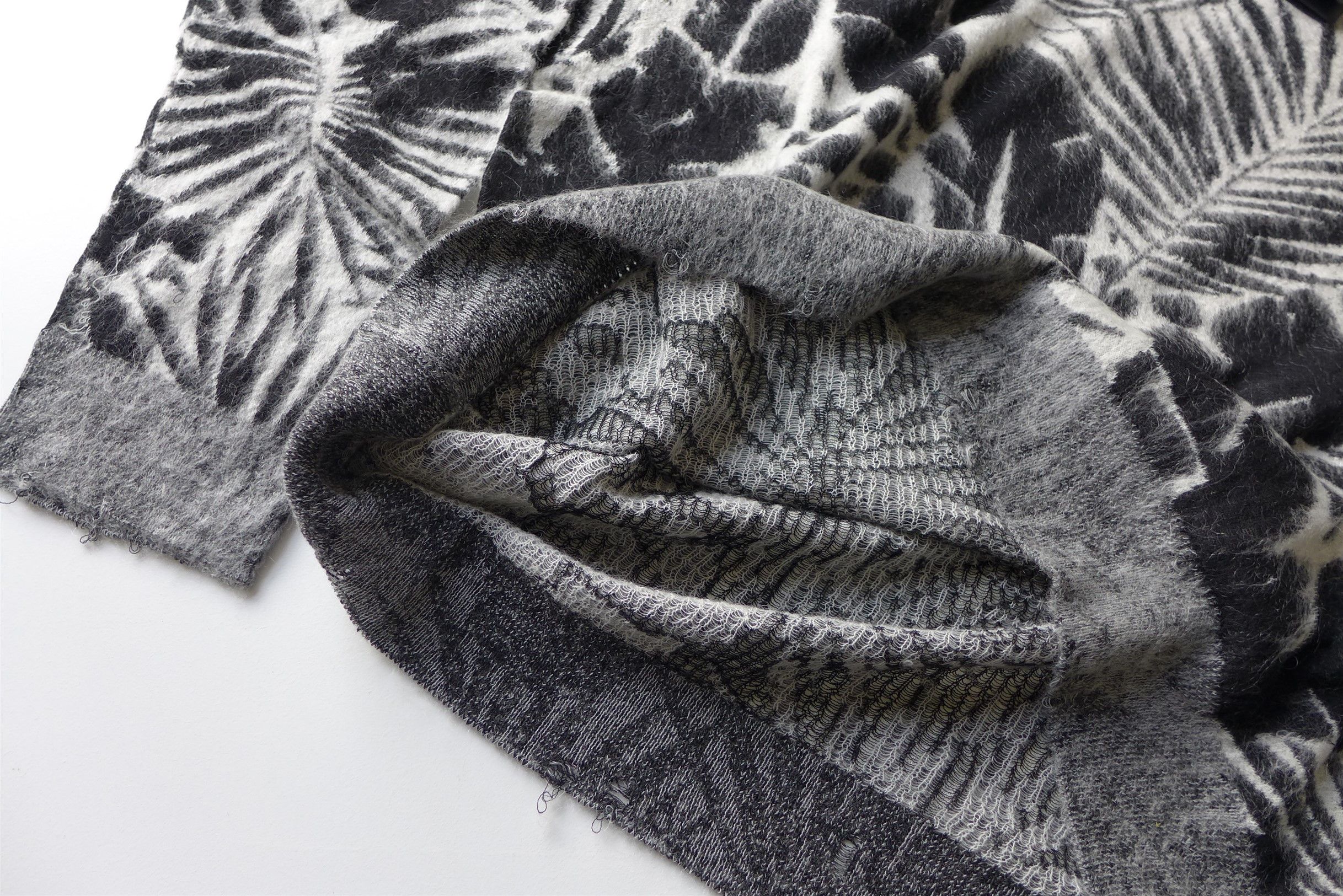 Saint Laurent Paris Saint Laurent Tropical Leaves Intarsia Mohair Sweater Size US XL / EU 56 / 4 - 13 Thumbnail