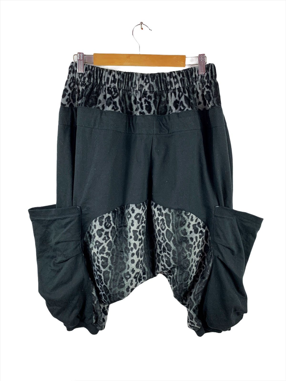 Japanese Brand Vintage Leopard Printed Long Crotch Pants Size US 32 / EU 48 - 2 Thumbnail