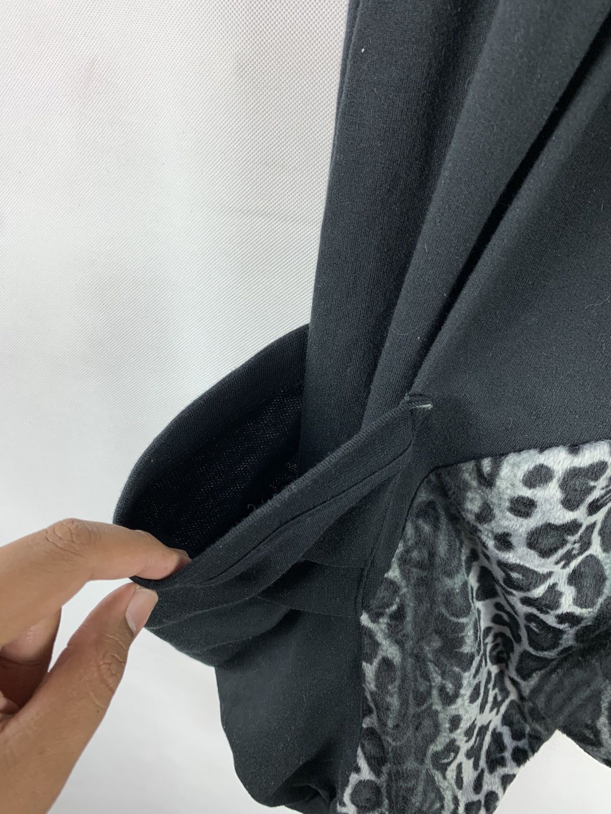 Japanese Brand Vintage Leopard Printed Long Crotch Pants Size US 32 / EU 48 - 6 Thumbnail