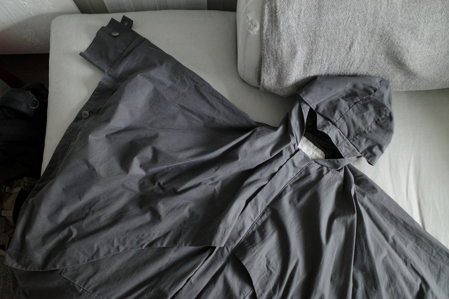 Toogood Messenger Cape Size US M / EU 48-50 / 2 - 1 Thumbnail