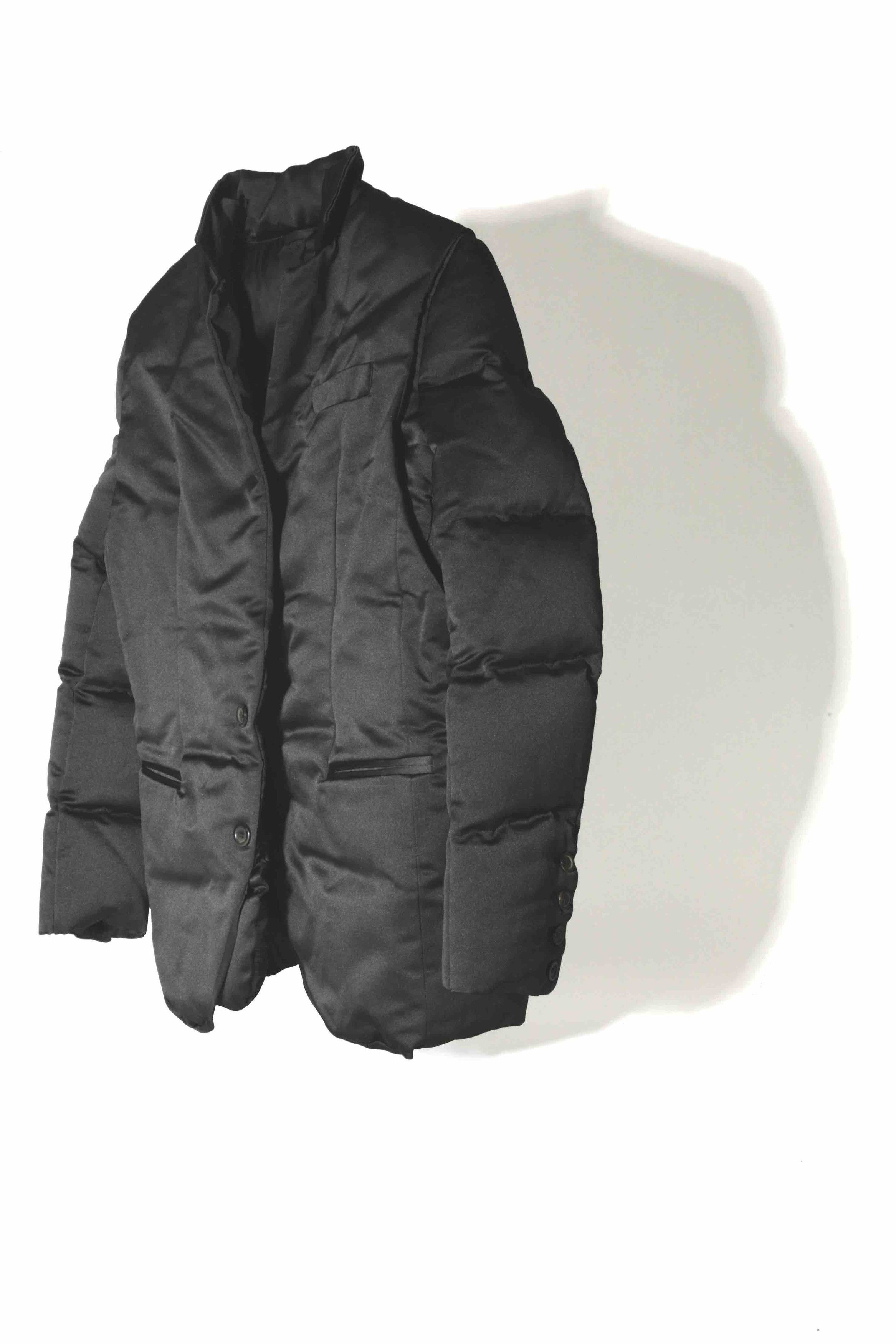 image of Bless Nº31 Daunensakko Padded Jacket in Black, Women's (Size Large)
