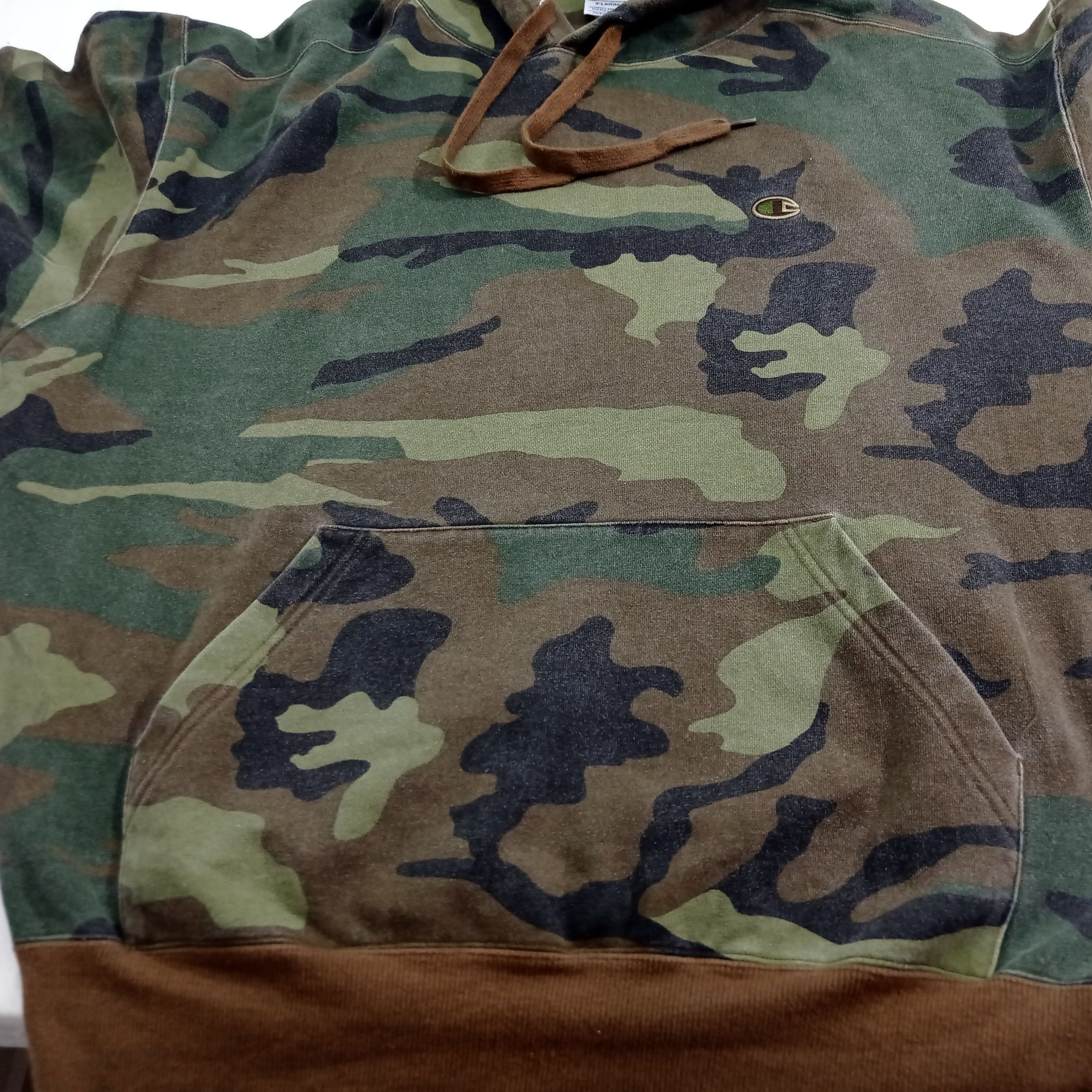 Champion 🔥BIG SIZE🔥 VINTAGE CHAMPION CAMO HOODIE Size US XXL / EU 58 / 5 - 5 Thumbnail