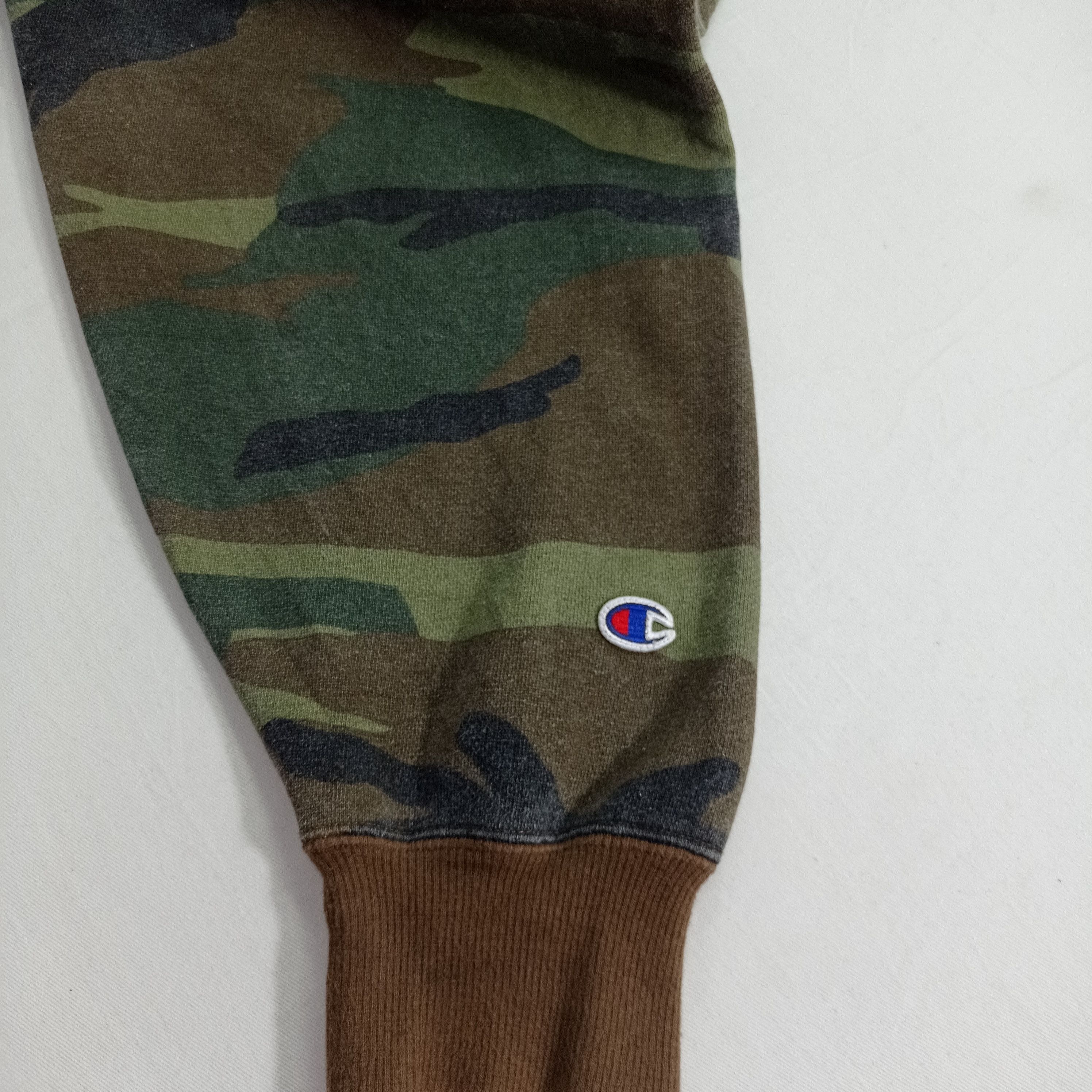 Champion 🔥BIG SIZE🔥 VINTAGE CHAMPION CAMO HOODIE Size US XXL / EU 58 / 5 - 3 Thumbnail