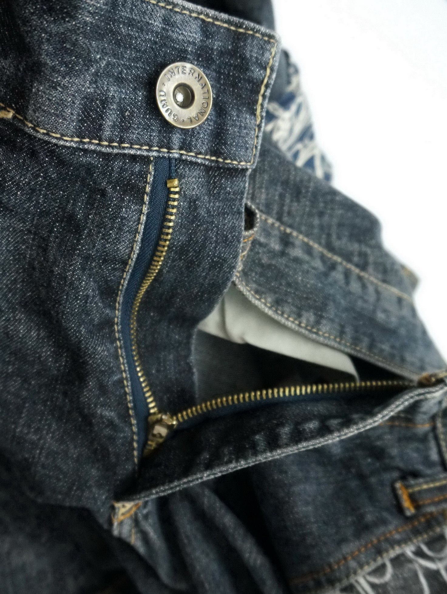 Japanese Brand Vintage GUMU Japan Distressed Jeans Size US 32 / EU 48 - 24 Thumbnail