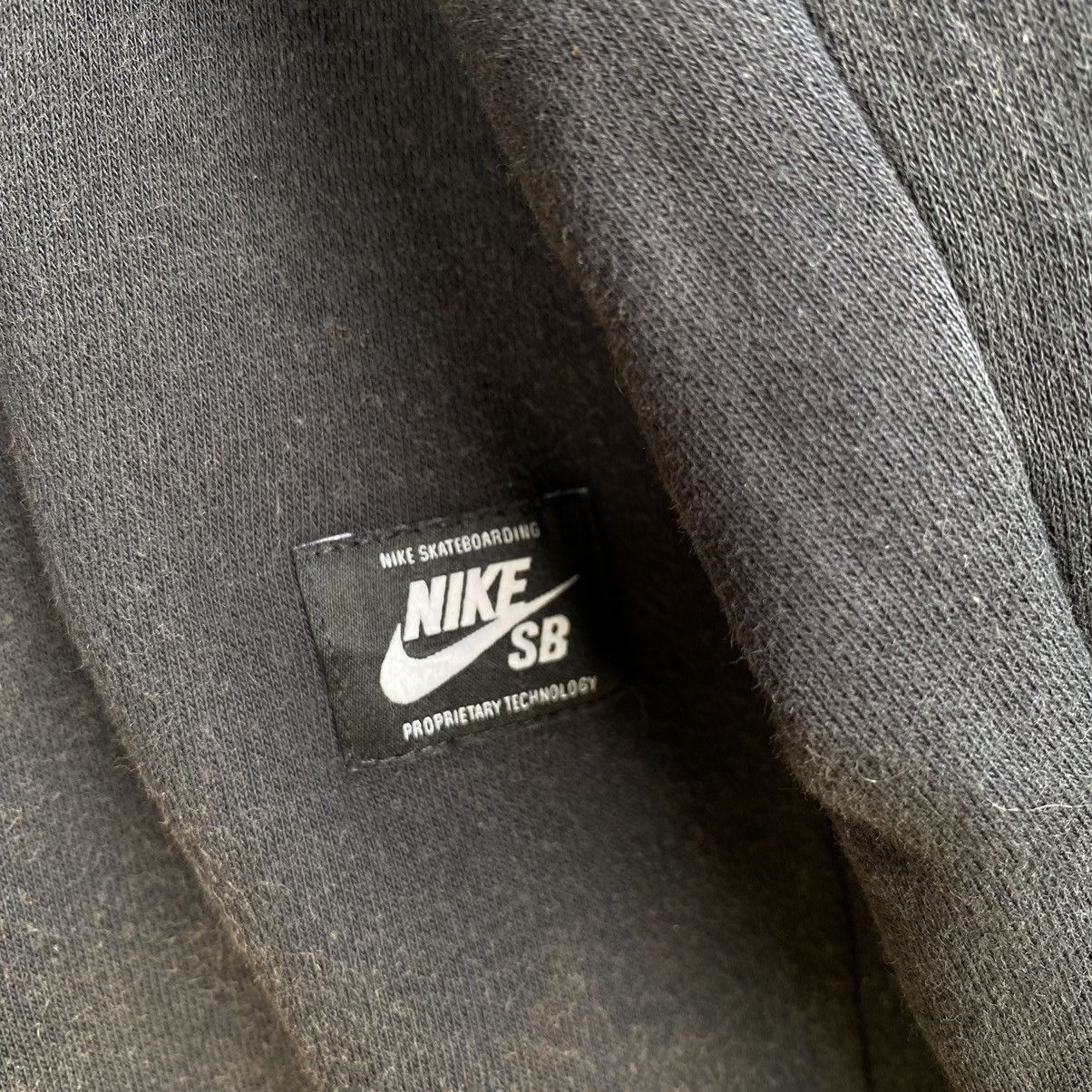 Nike 💥SICK💥Thrashed Faded Nike SB ERD GRUNGE Hoodie Size US L / EU 52-54 / 3 - 5 Thumbnail