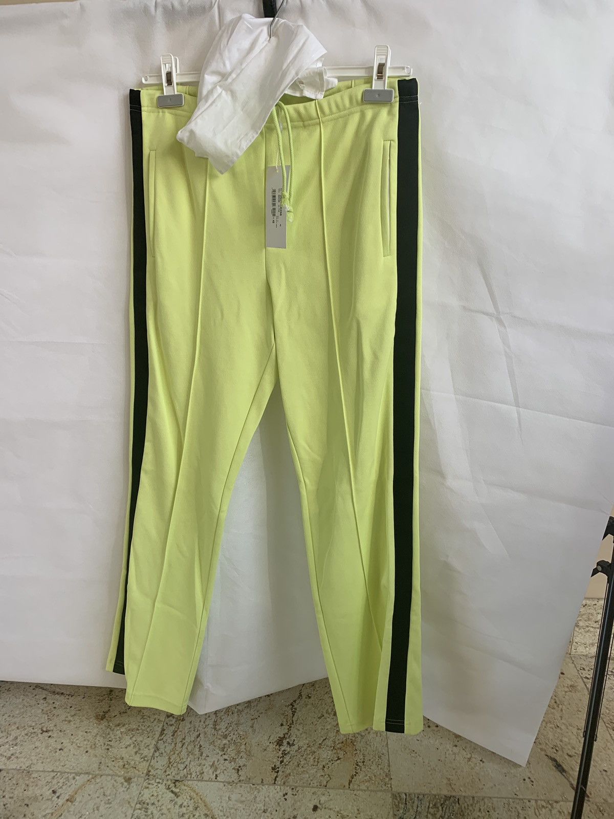 10 Casual Jersey Pants in Yellow with Black Trim