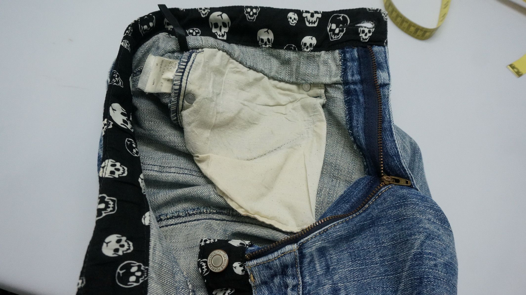 Japanese Brand Vtg Skull Design Japan PLAYCHESS Shortrise Jeans Size US 28 / EU 44 - 18 Thumbnail